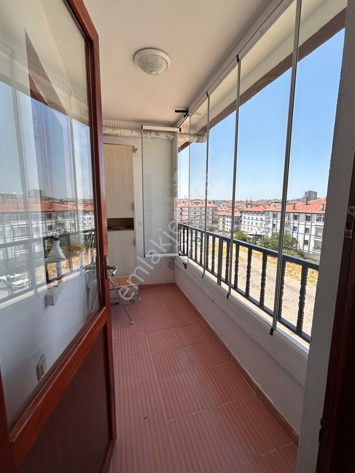 Karapürçek'te Geniş Mutfaklı Ebeveyn Banyolu Katta 3+1 Satılık Daire - Görsel 22