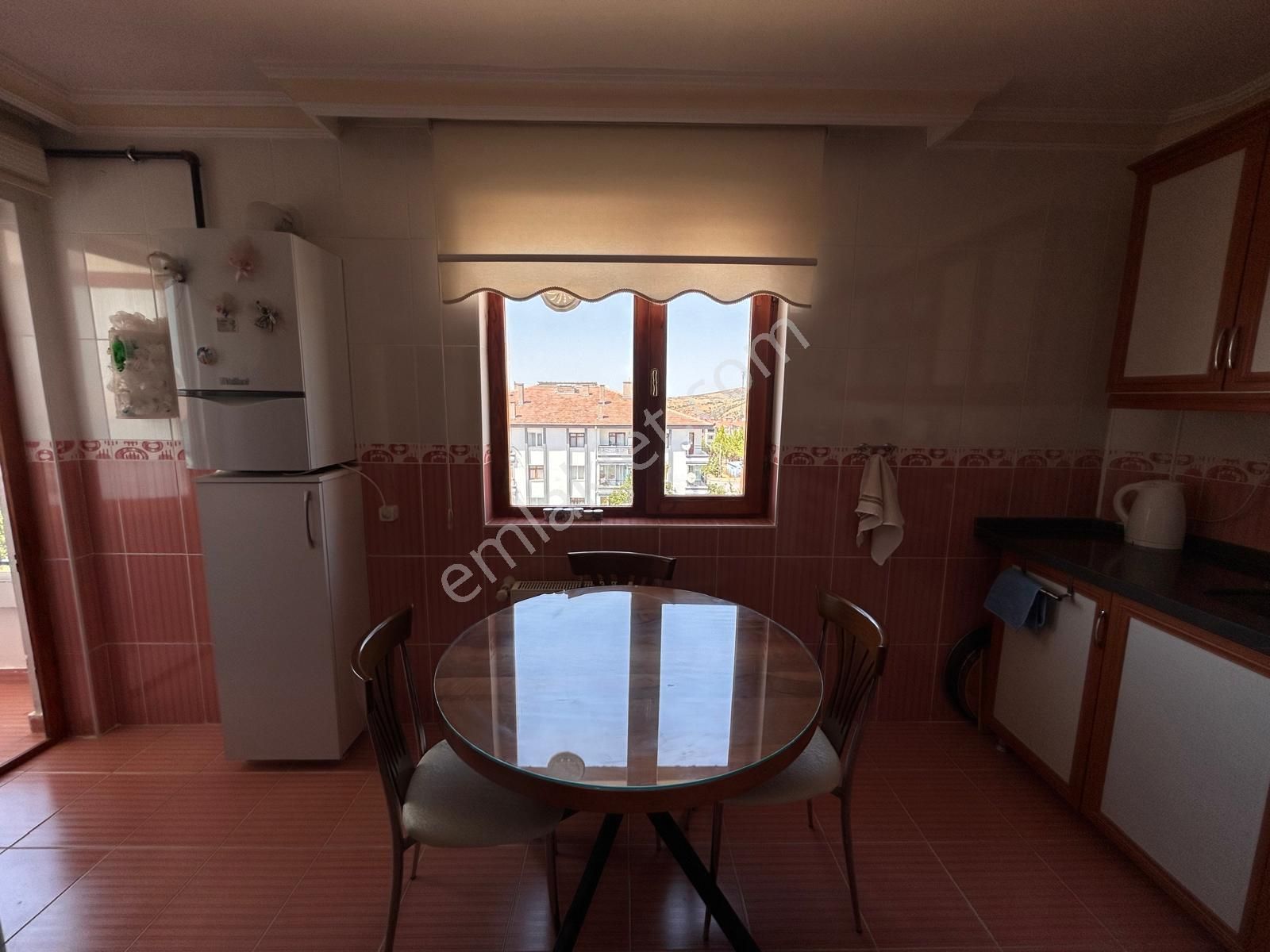 Karapürçek'te Geniş Mutfaklı Ebeveyn Banyolu Katta 3+1 Satılık Daire - Görsel 4