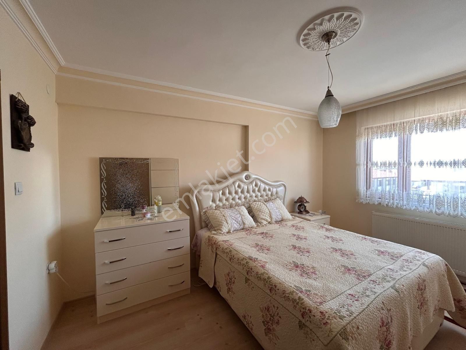 Karapürçek'te Geniş Mutfaklı Ebeveyn Banyolu Katta 3+1 Satılık Daire - Görsel 10