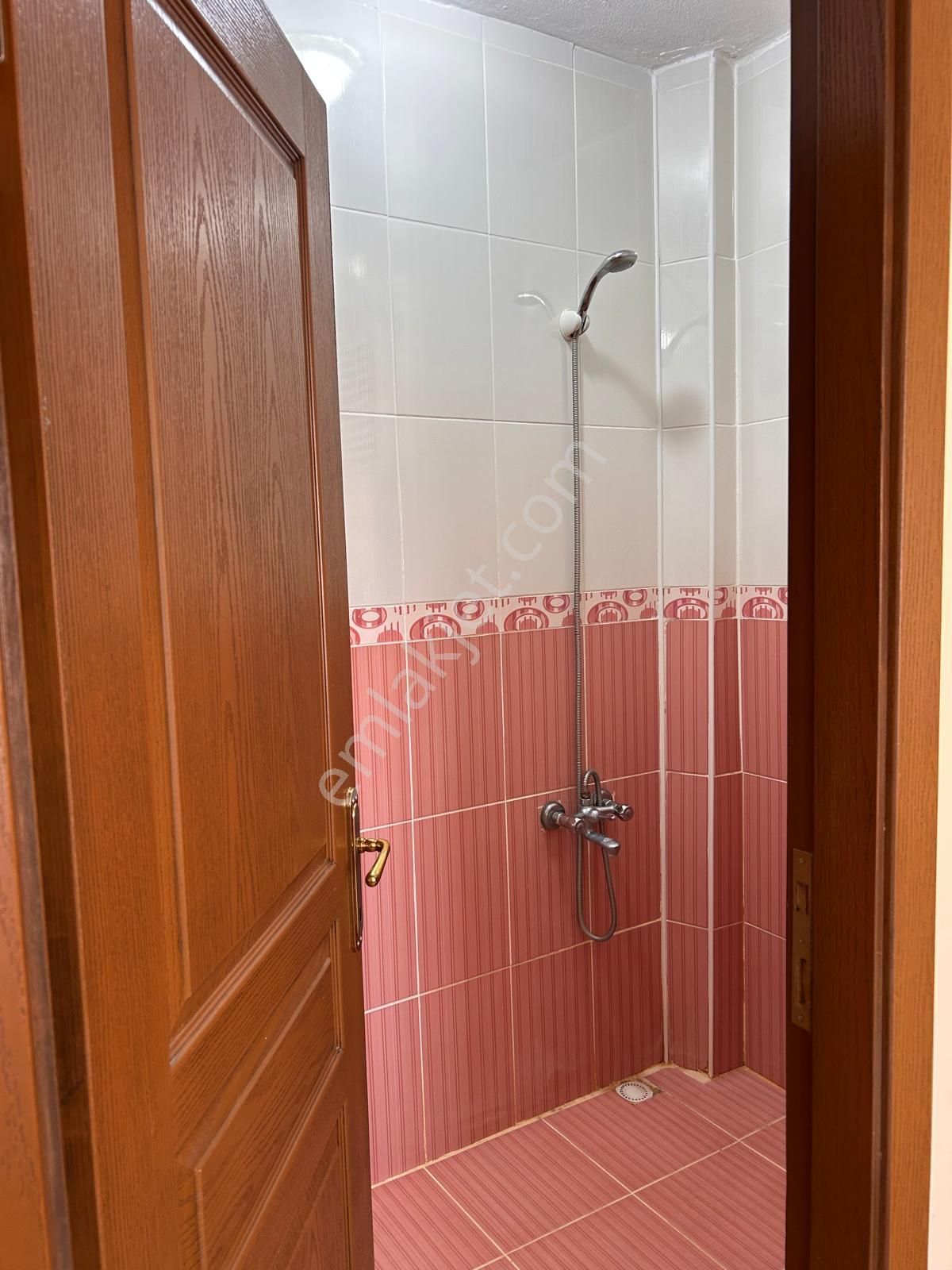 Karapürçek'te Geniş Mutfaklı Ebeveyn Banyolu Katta 3+1 Satılık Daire - Görsel 20