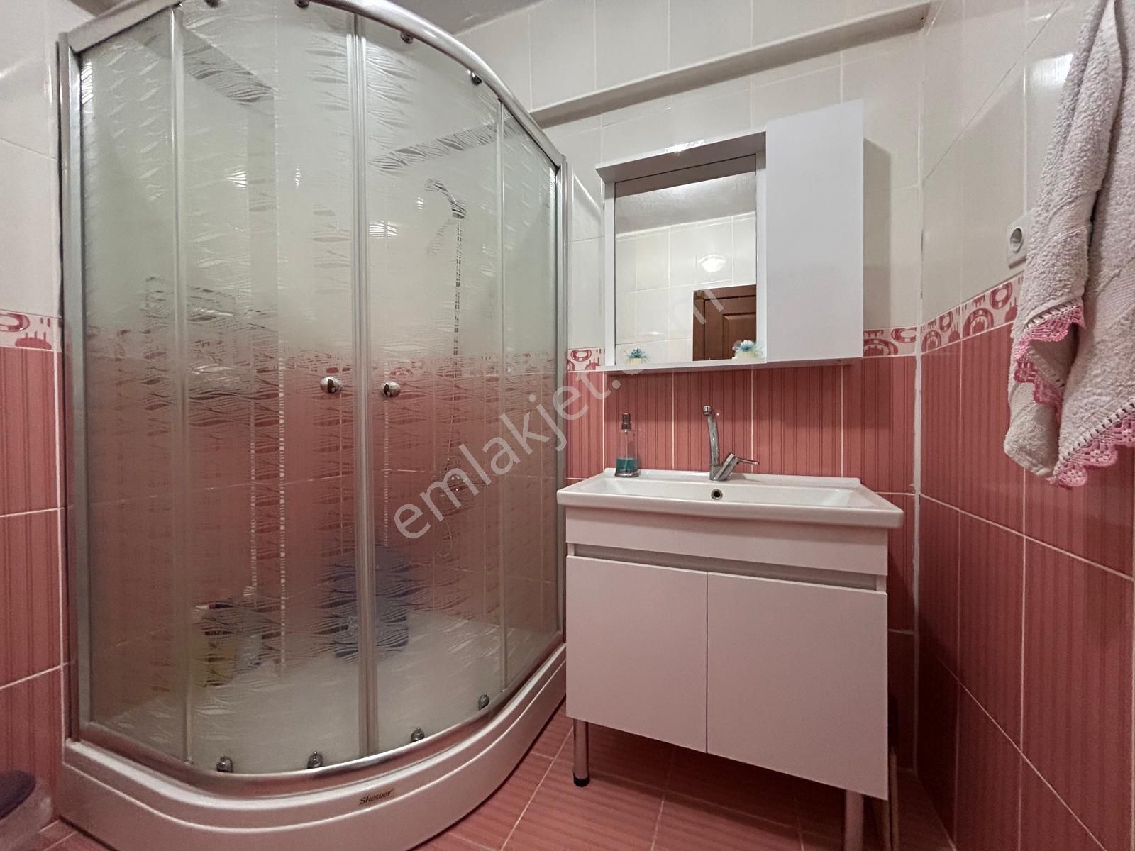 Karapürçek'te Geniş Mutfaklı Ebeveyn Banyolu Katta 3+1 Satılık Daire - Görsel 16