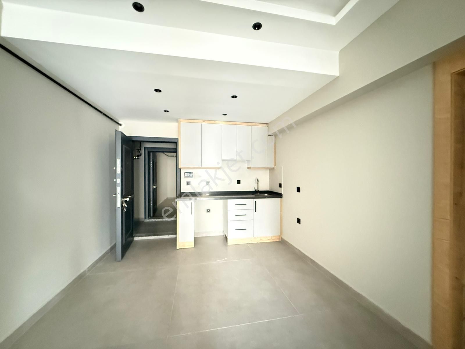 Cb King'den Yıldız Mah. Yeni İzmir Yolu Caddesi 1+1 Kiralık Ofis - Görsel 2