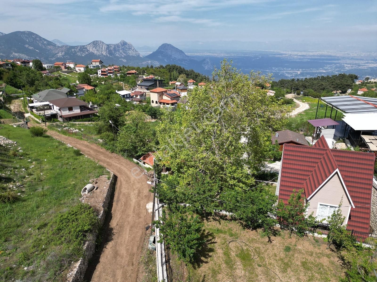 Konyaaltı Çağlarcada Geniş Bahçeli Müstakil Ev | Tekce - Görsel 8