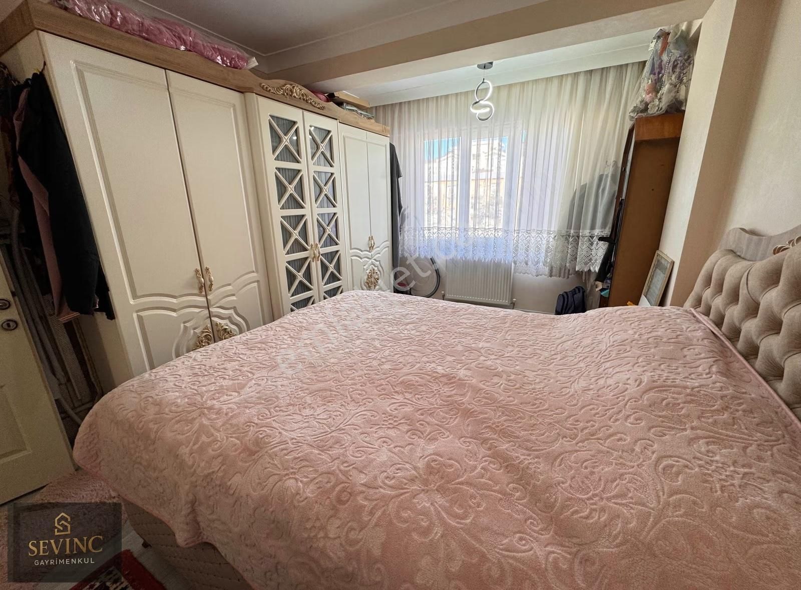 Sevinç'ten Kapalı Pazar Yanı, Servet Çırpan Caddesinde 3+1 Daire - Görsel 6