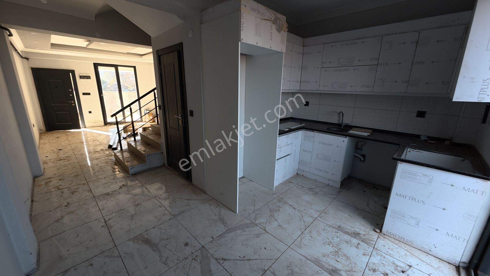 Karasu 'da Özel Havuzlu Prestijli 3+1 Satılık Villa - Görsel 14