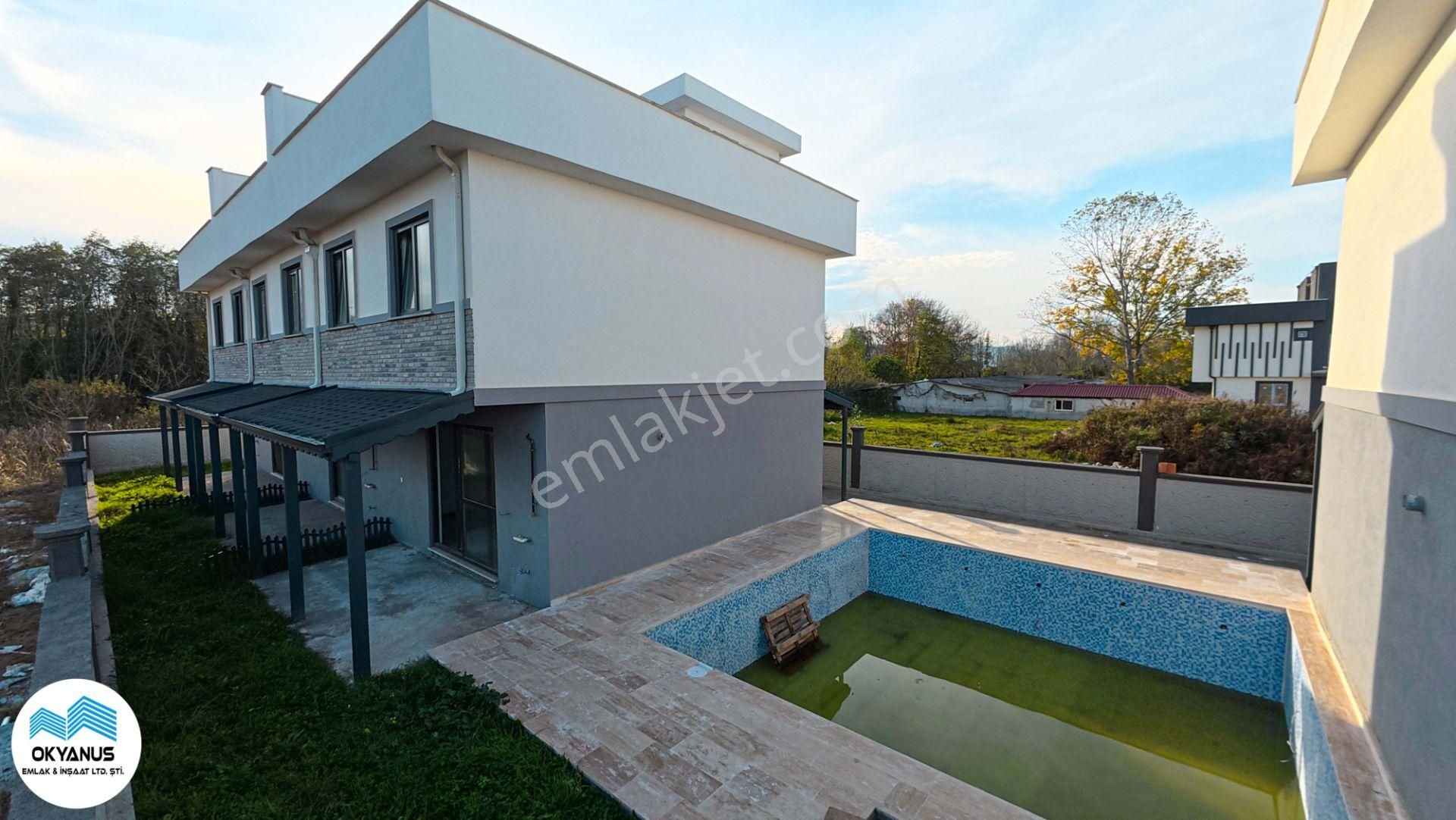 Karasu'da Havuzlu Site İçerisinde 2+1 Dubleks Satılık Villa - Görsel 3