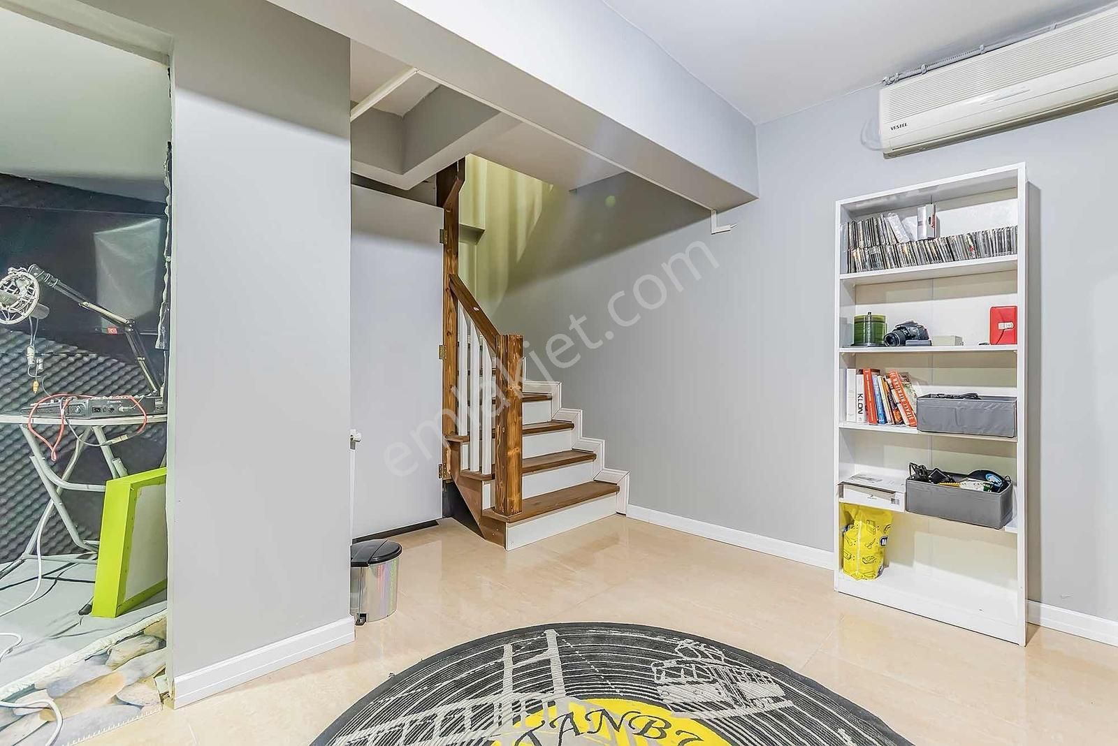 Barınaklarda Muhteşem Lokasyonda Müstakil Satılık Triplex Villa - Görsel 2