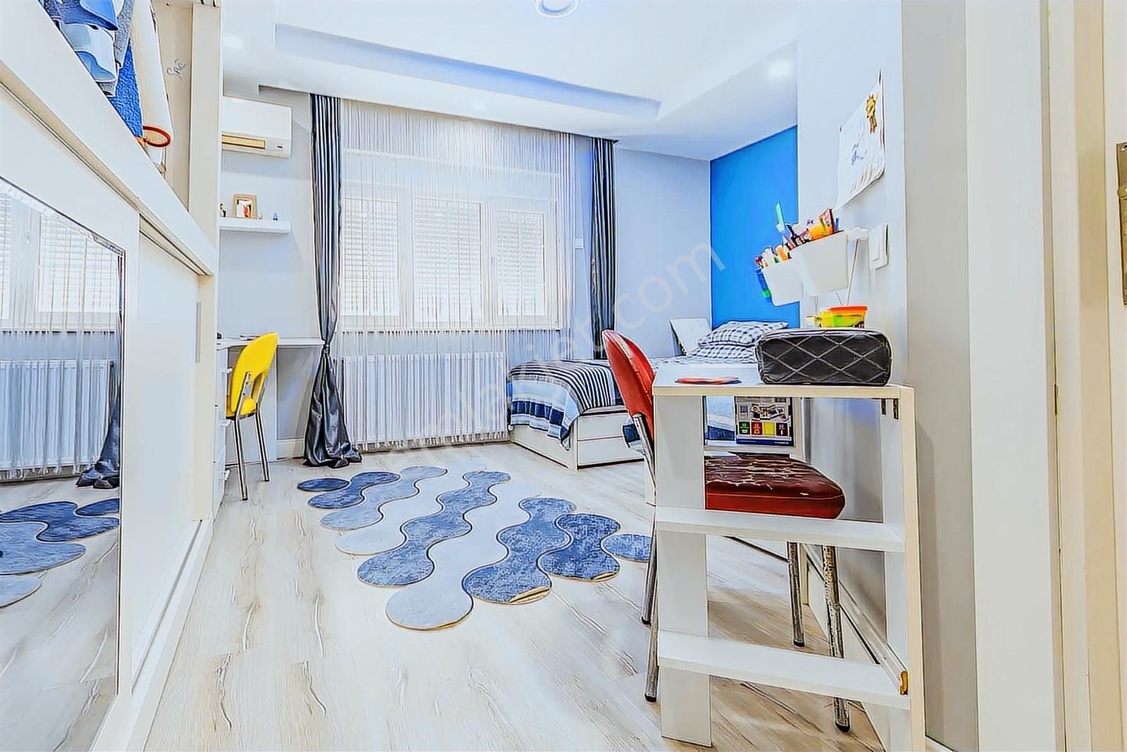 Barınaklarda Muhteşem Lokasyonda Müstakil Satılık Triplex Villa - Görsel 16