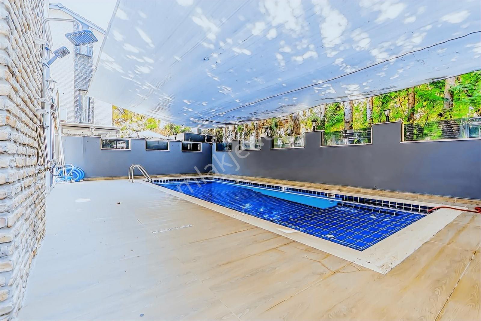 Barınaklarda Muhteşem Lokasyonda Müstakil Satılık Triplex Villa - Görsel 8