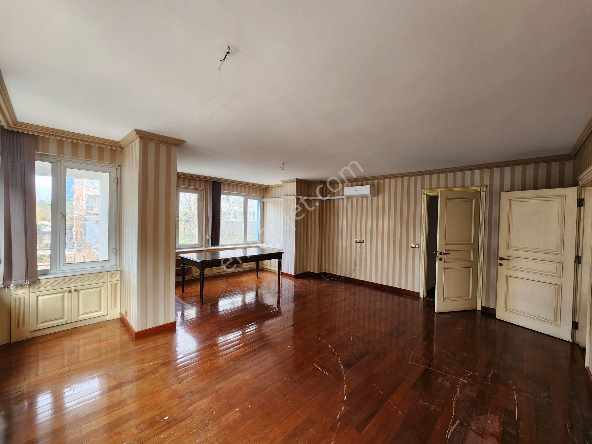 Güllük Caddesi'nde İş Merkezinde Kiralık 250 M2 4+1 Şık Ofis - Görsel 28