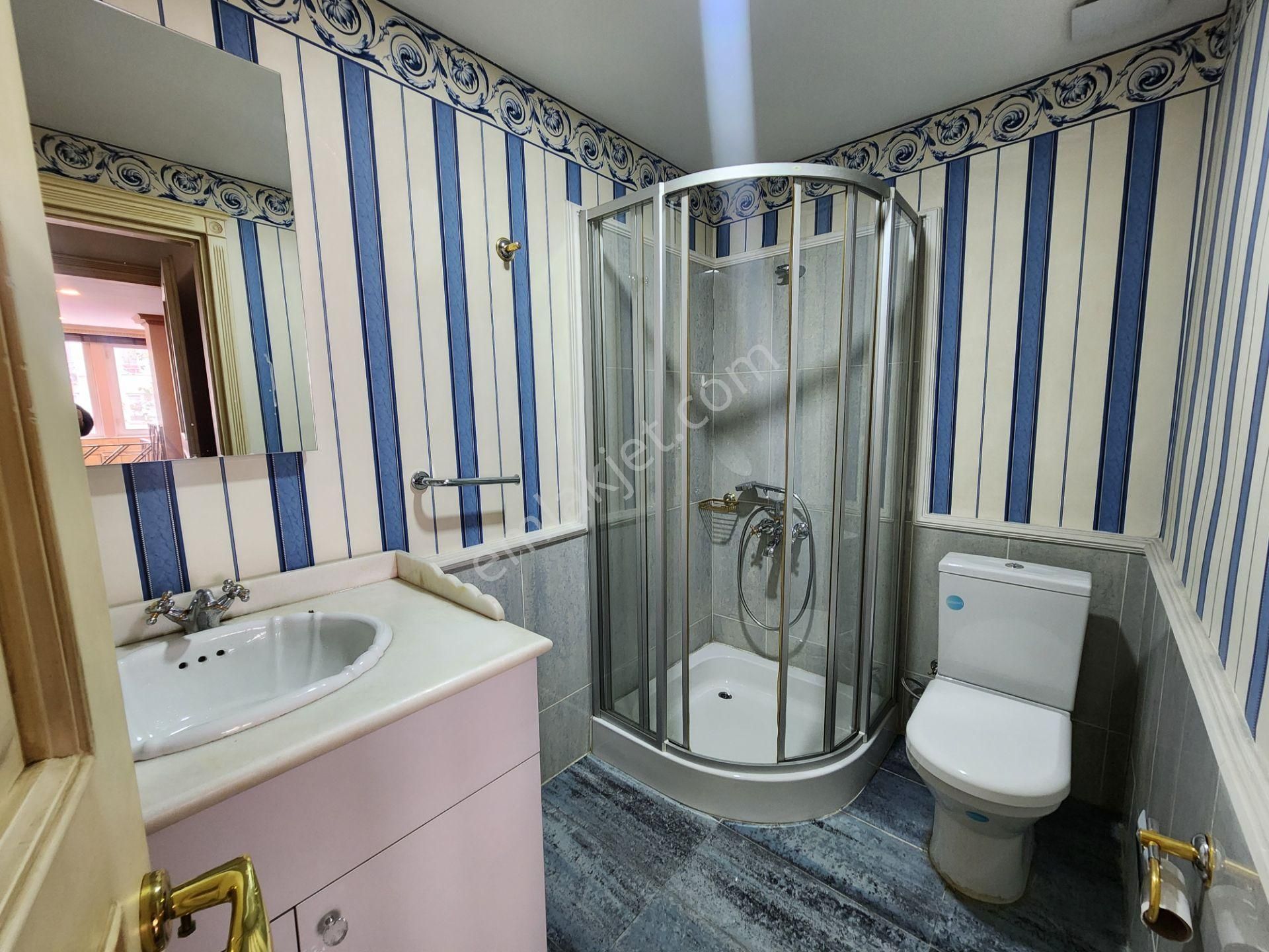 Güllük Caddesi'nde İş Merkezinde Kiralık 250 M2 4+1 Şık Ofis - Görsel 25