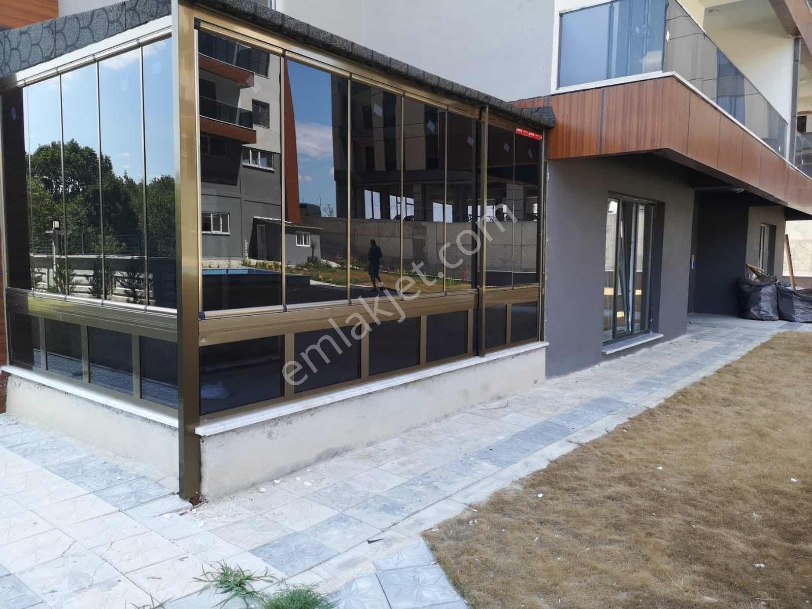 Cumhuriyet Mahallesinde Butik Sitede Satılık 2+1 Daire !!