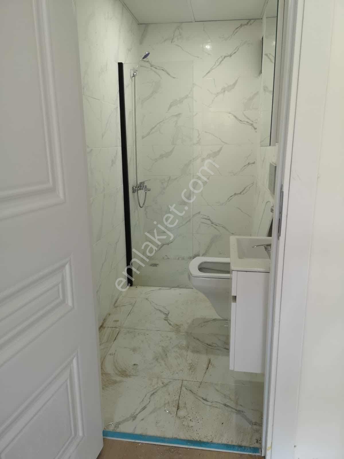 Cumhuriyet Mahallesinde Butik Sitede Satılık 2+1 Daire !! - Görsel 26