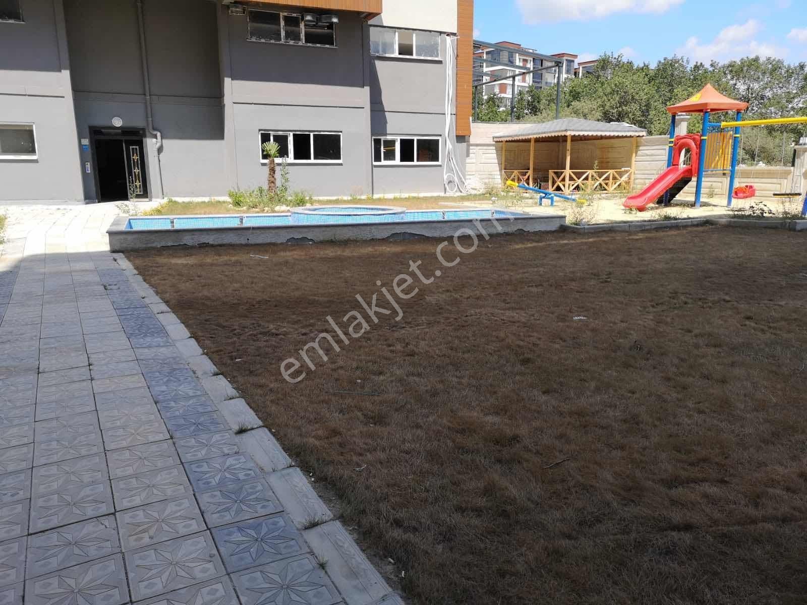 Cumhuriyet Mahallesinde Butik Sitede Satılık 2+1 Daire !! - Görsel 27