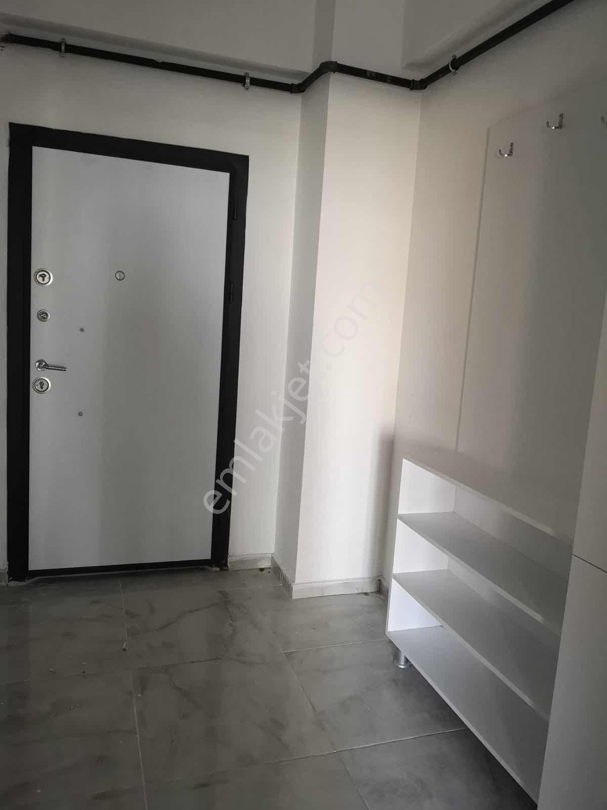 Cumhuriyet Mahallesinde Butik Sitede Satılık 2+1 Daire !! - Görsel 14