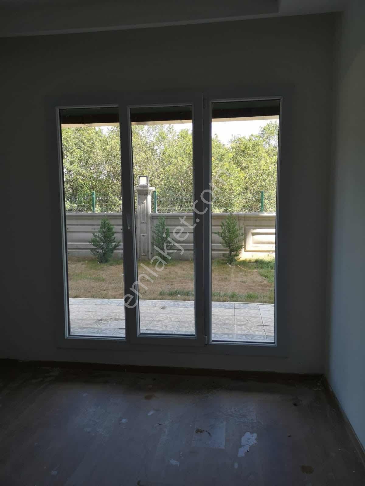 Cumhuriyet Mahallesinde Butik Sitede Satılık 2+1 Daire !! - Görsel 4