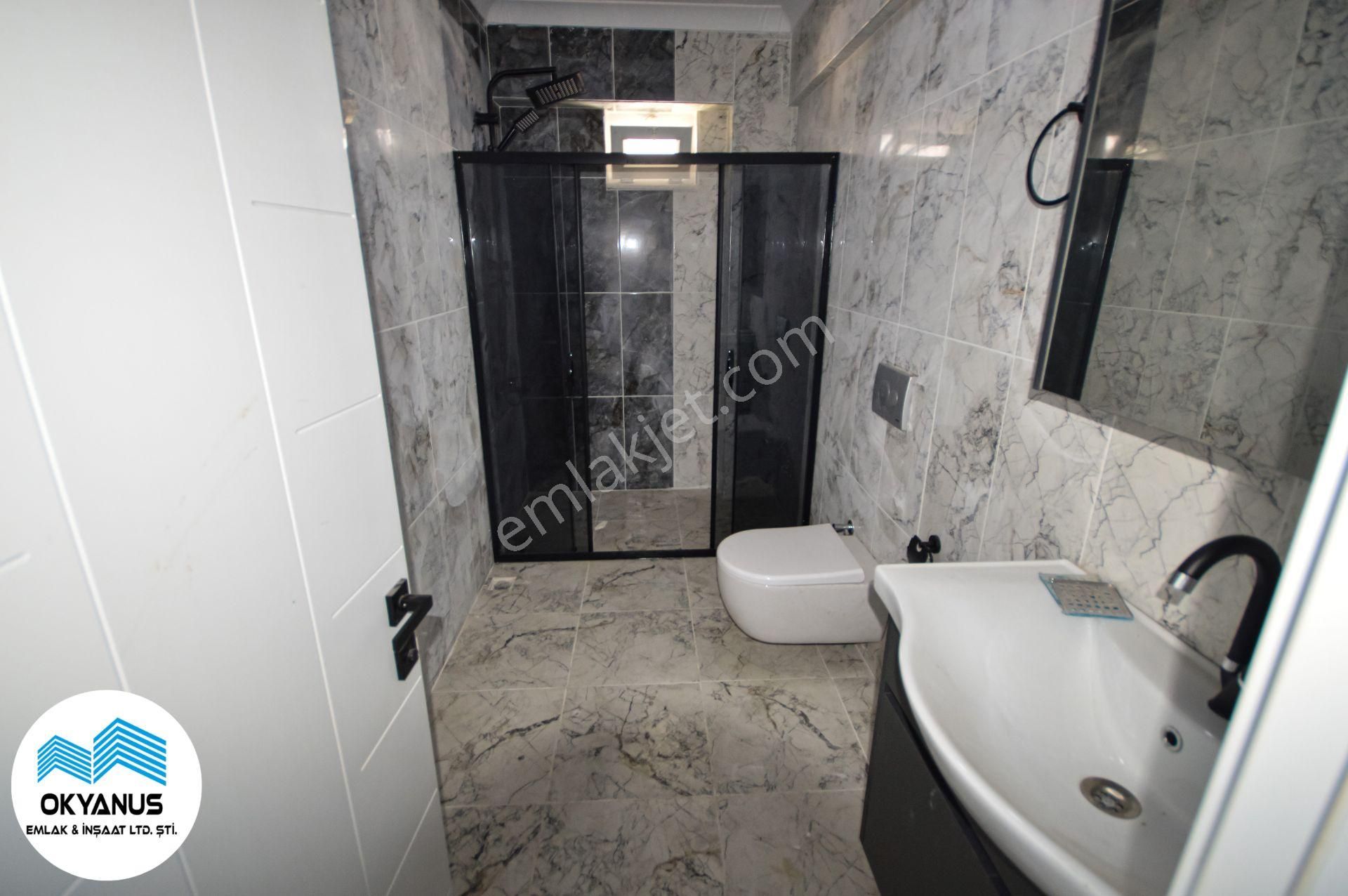 Kocaali'de Geniş Salonlu Bahçeli Teraslı 3+1 Villa - Görsel 24