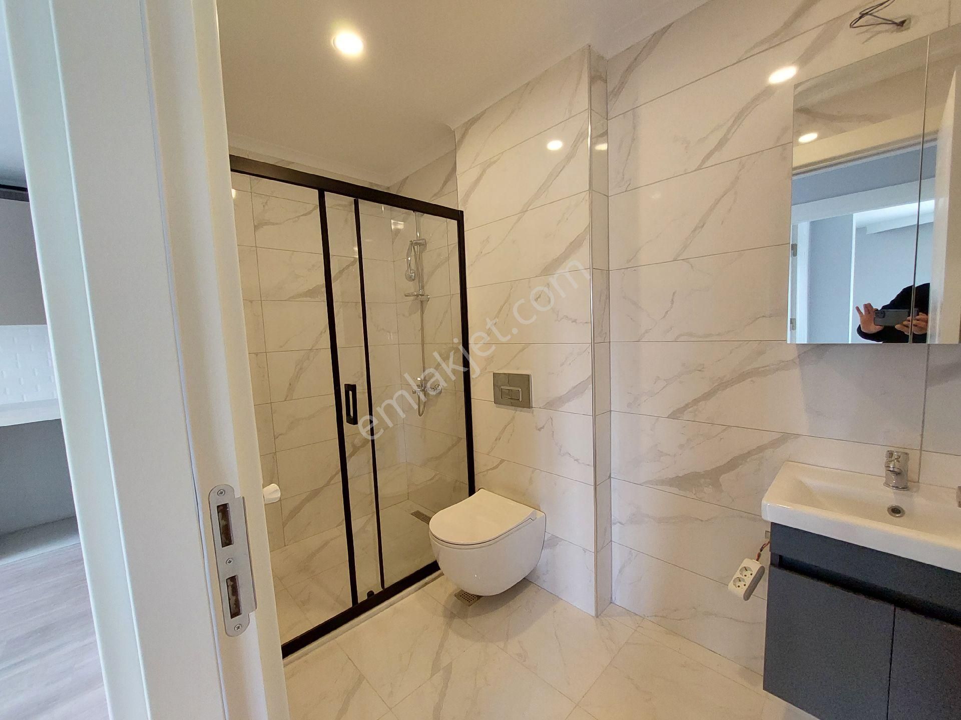 Maltepe Küçükyalı Da E_5 Cephe Harika Konumda 2+1 Birinci Sınıf İşçilik - Görsel 17