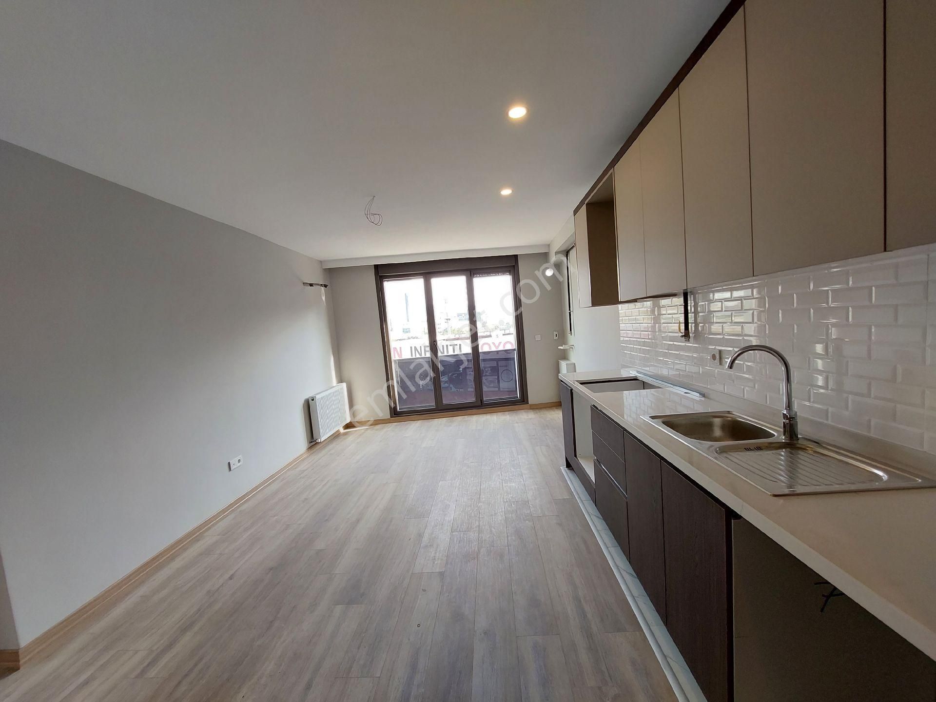 Maltepe Küçükyalı Da E_5 Cephe Harika Konumda 2+1 Birinci Sınıf İşçilik - Görsel 11