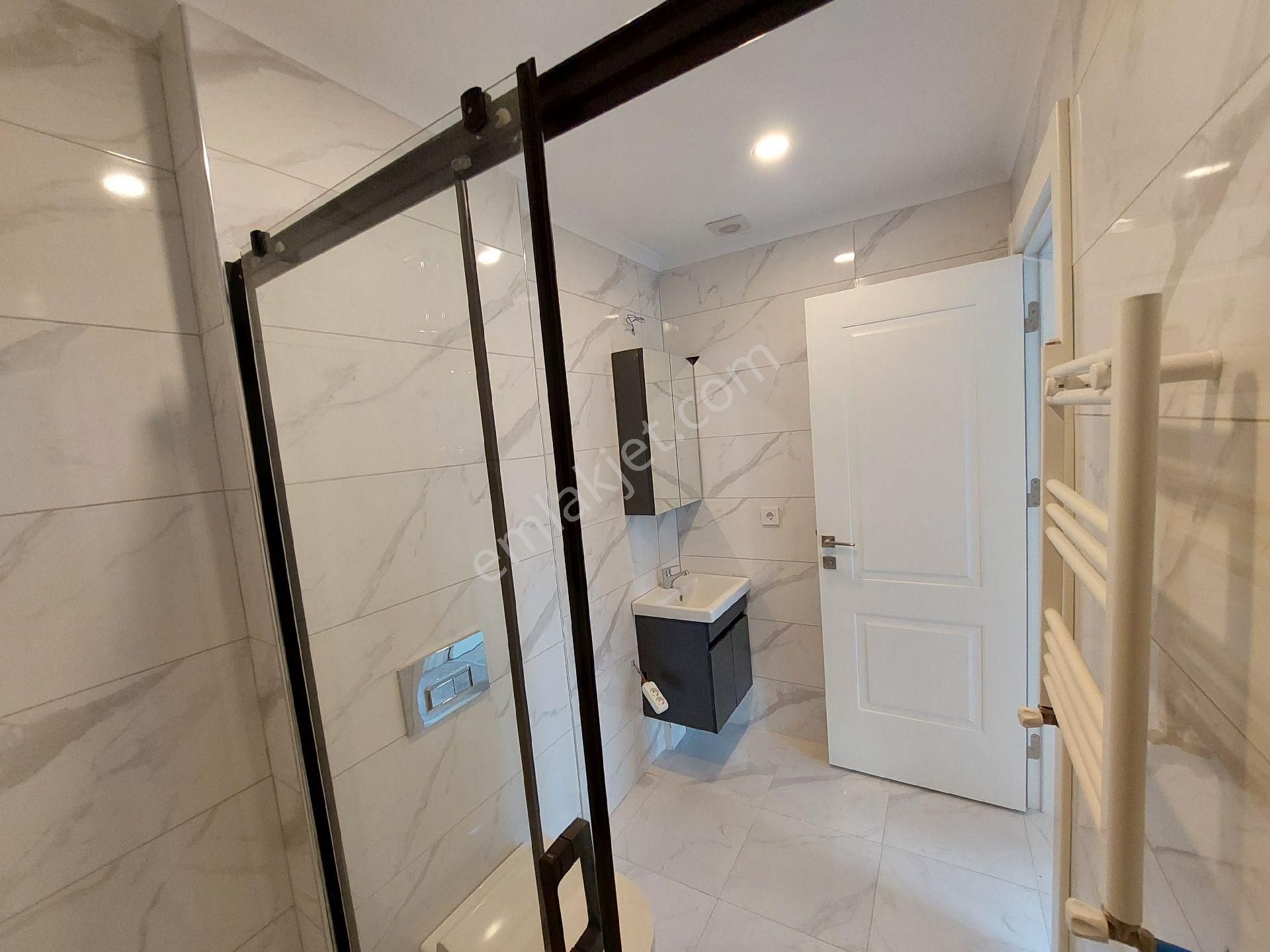 Maltepe Küçükyalı Da E_5 Cephe Harika Konumda 2+1 Birinci Sınıf İşçilik - Görsel 18