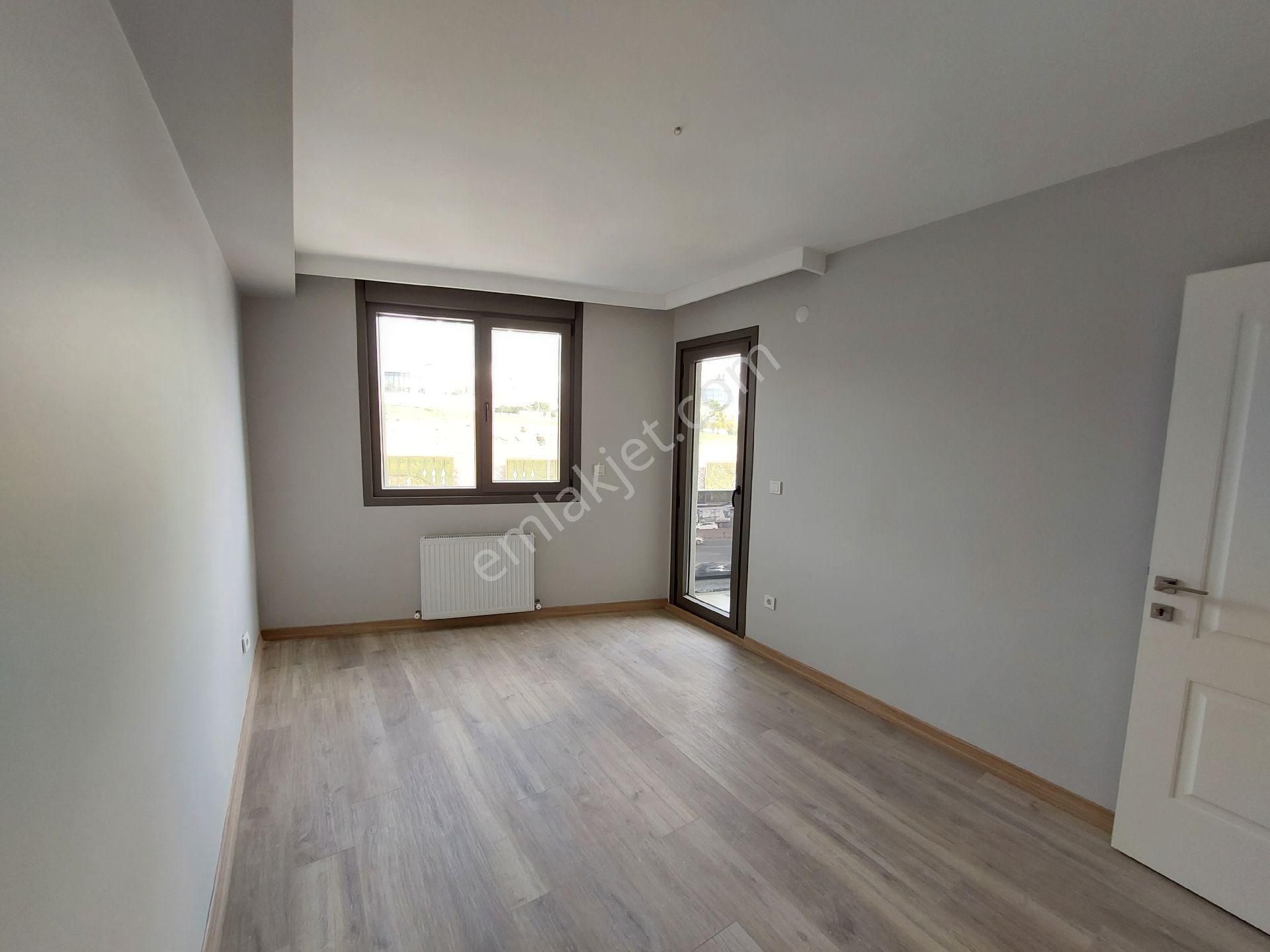 Maltepe Küçükyalı Da E_5 Cephe Harika Konumda 2+1 Birinci Sınıf İşçilik - Görsel 26