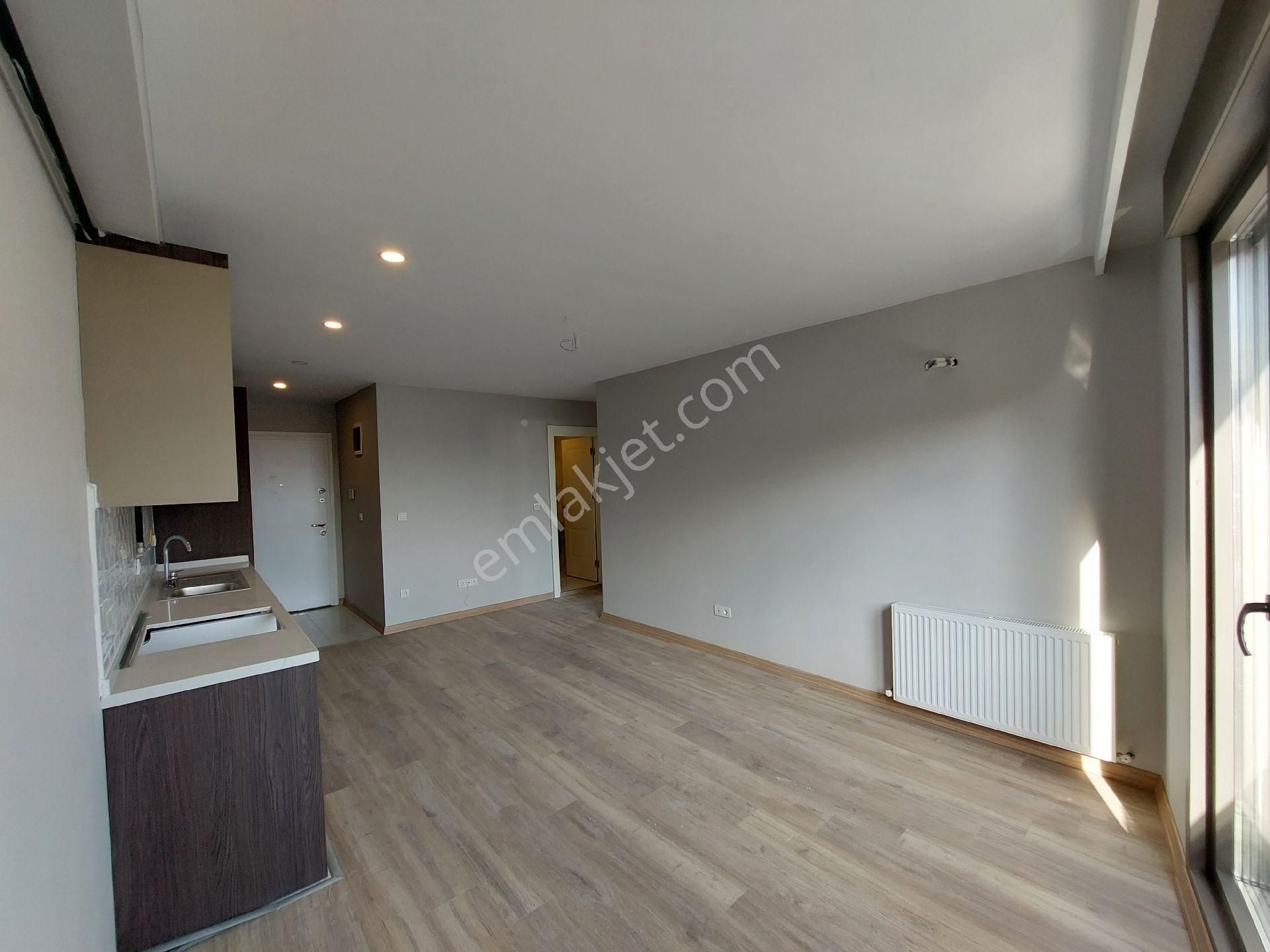 Maltepe Küçükyalı Da E_5 Cephe Harika Konumda 2+1 Birinci Sınıf İşçilik - Görsel 13