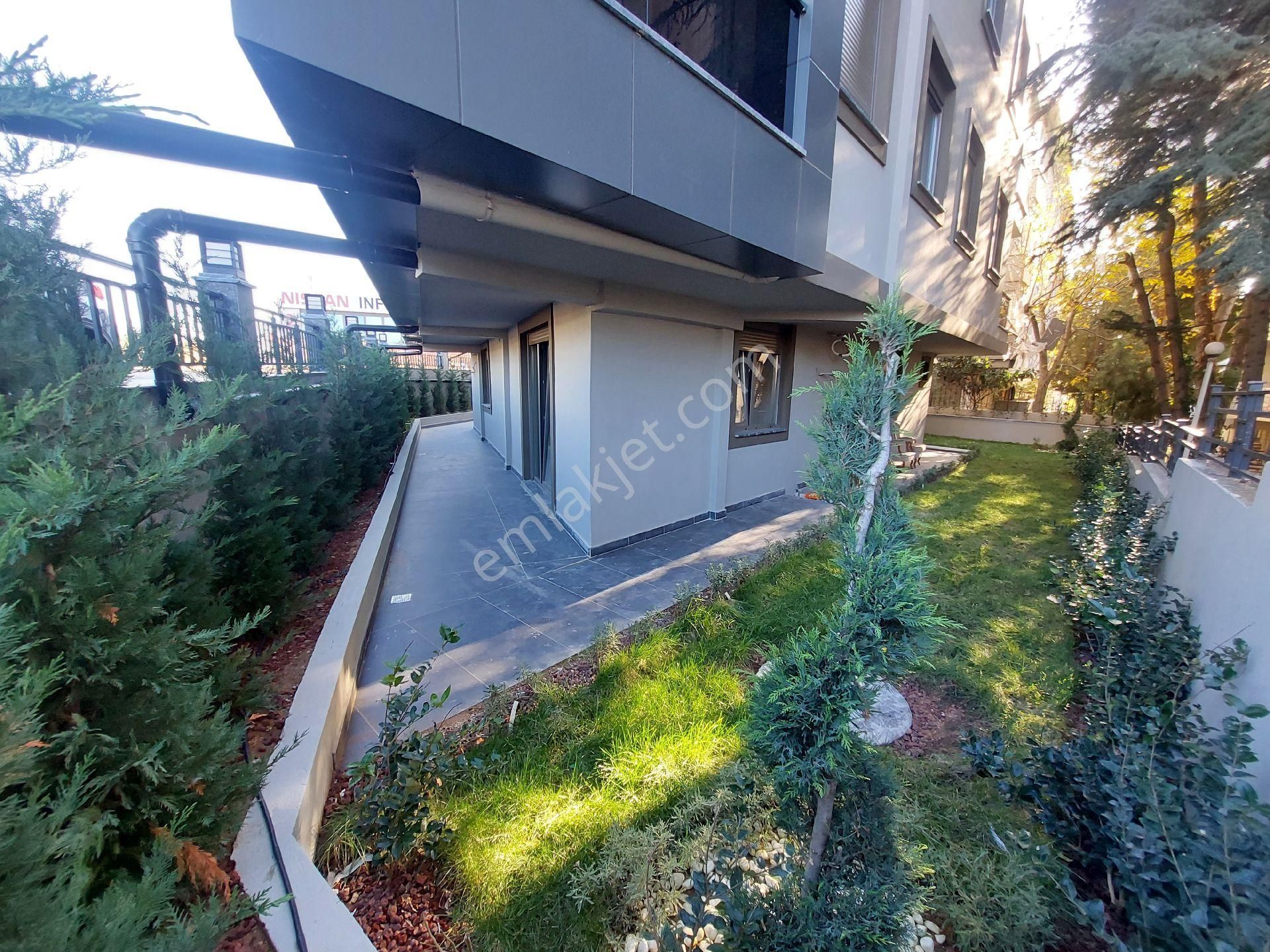 Maltepe Küçükyalı Da E_5 Cephe Harika Konumda 2+1 Birinci Sınıf İşçilik - Görsel 8