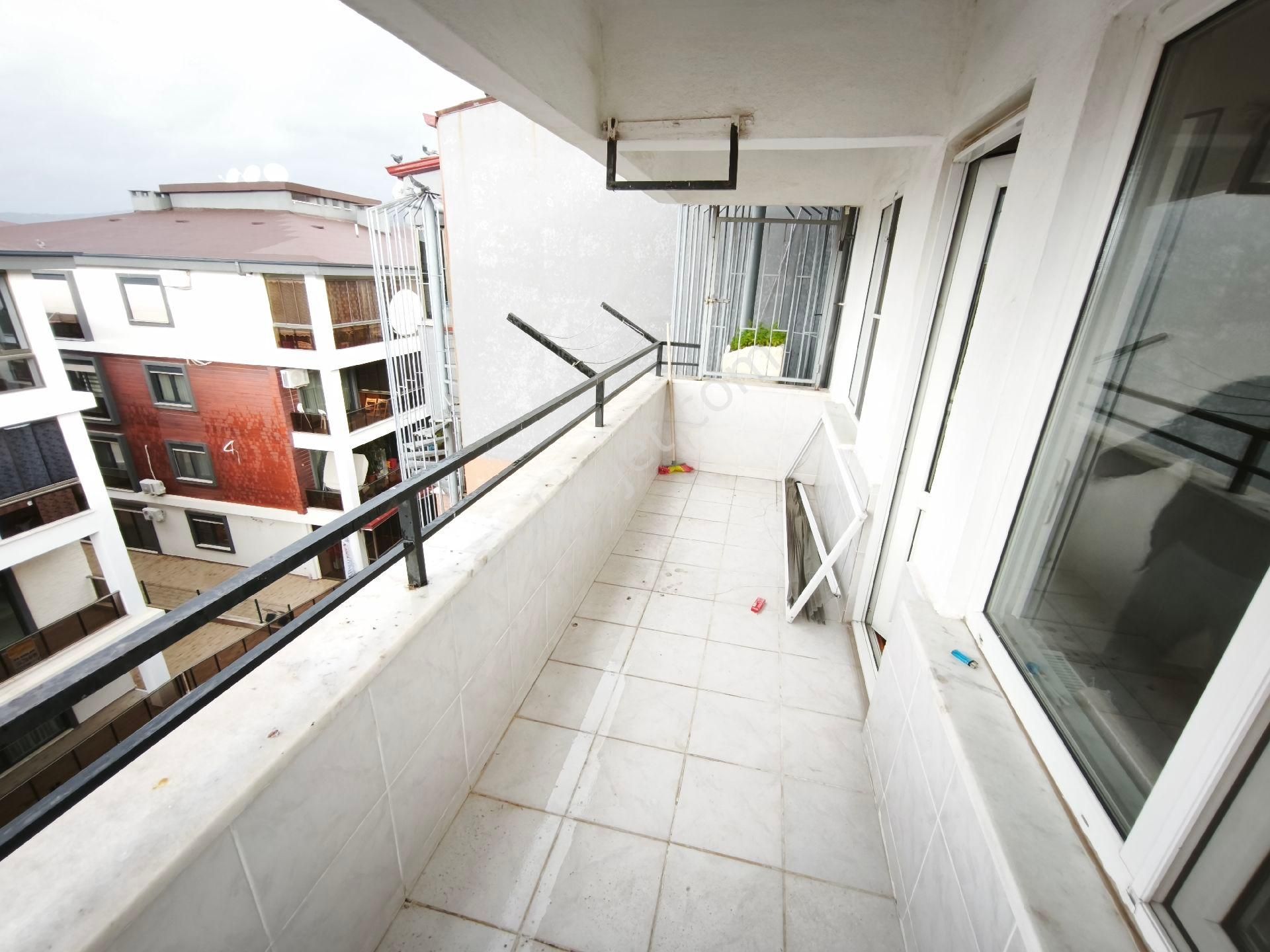 Edremit Cennetayağında Devlet Hastanesi Ek Binası Karşısı Kiralik - Görsel 25