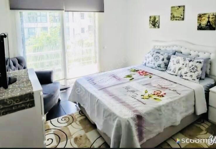 Kuşadasında Güvenlikli Havuzlu Sitede Bahçeli Boş Geniş 2+1 - Görsel 18