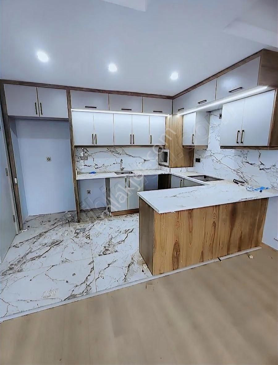 Göçerler Mah 1+1 Amerikan Mutfak Havuzlu Lux Site İçi 2. Kat