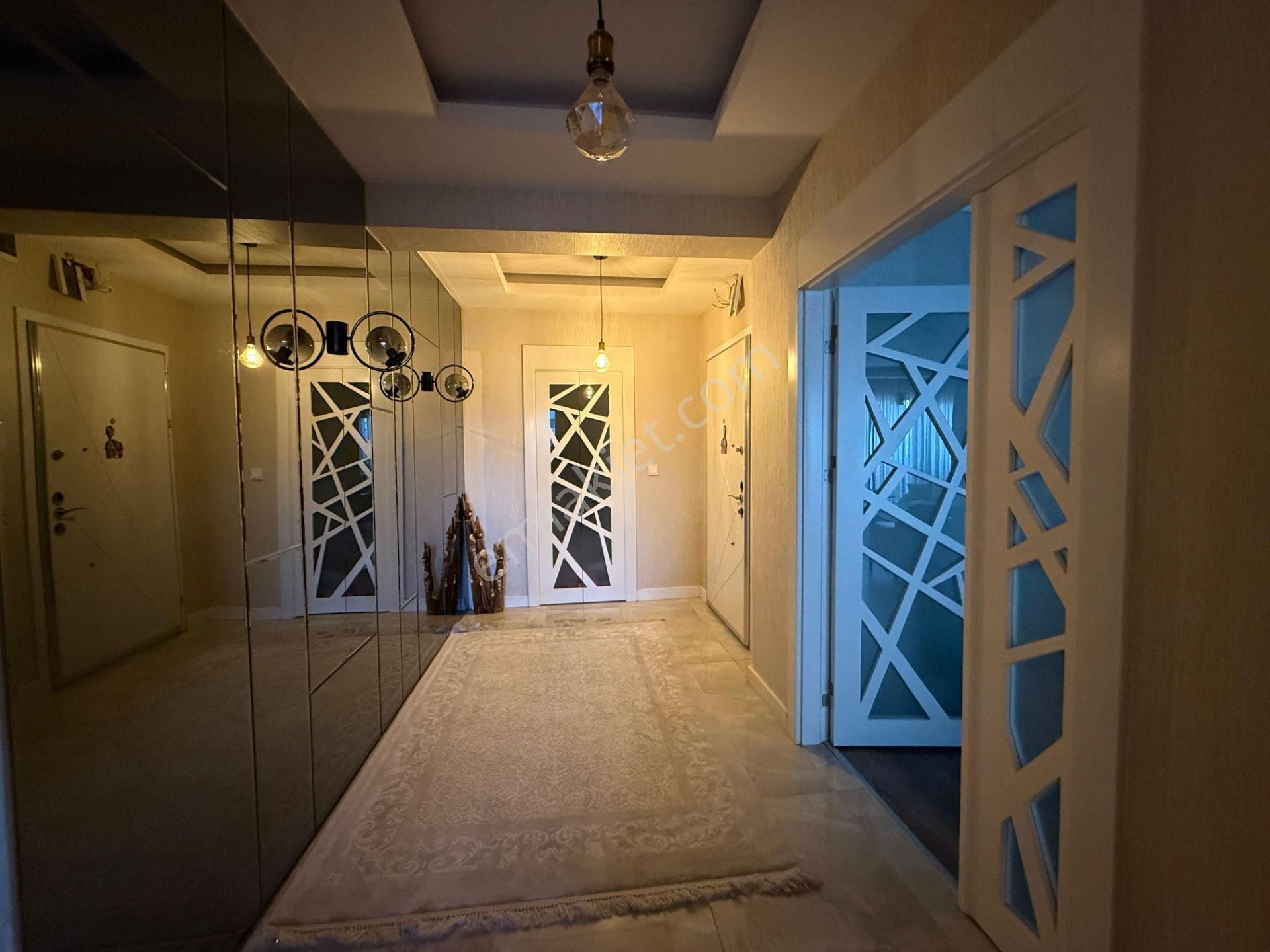 Batıkent Cumhuriyet Mah. Ultra Lüx Yapılı Full Donatılı Site İçi 4+1 Satılık Daire - Görsel 28