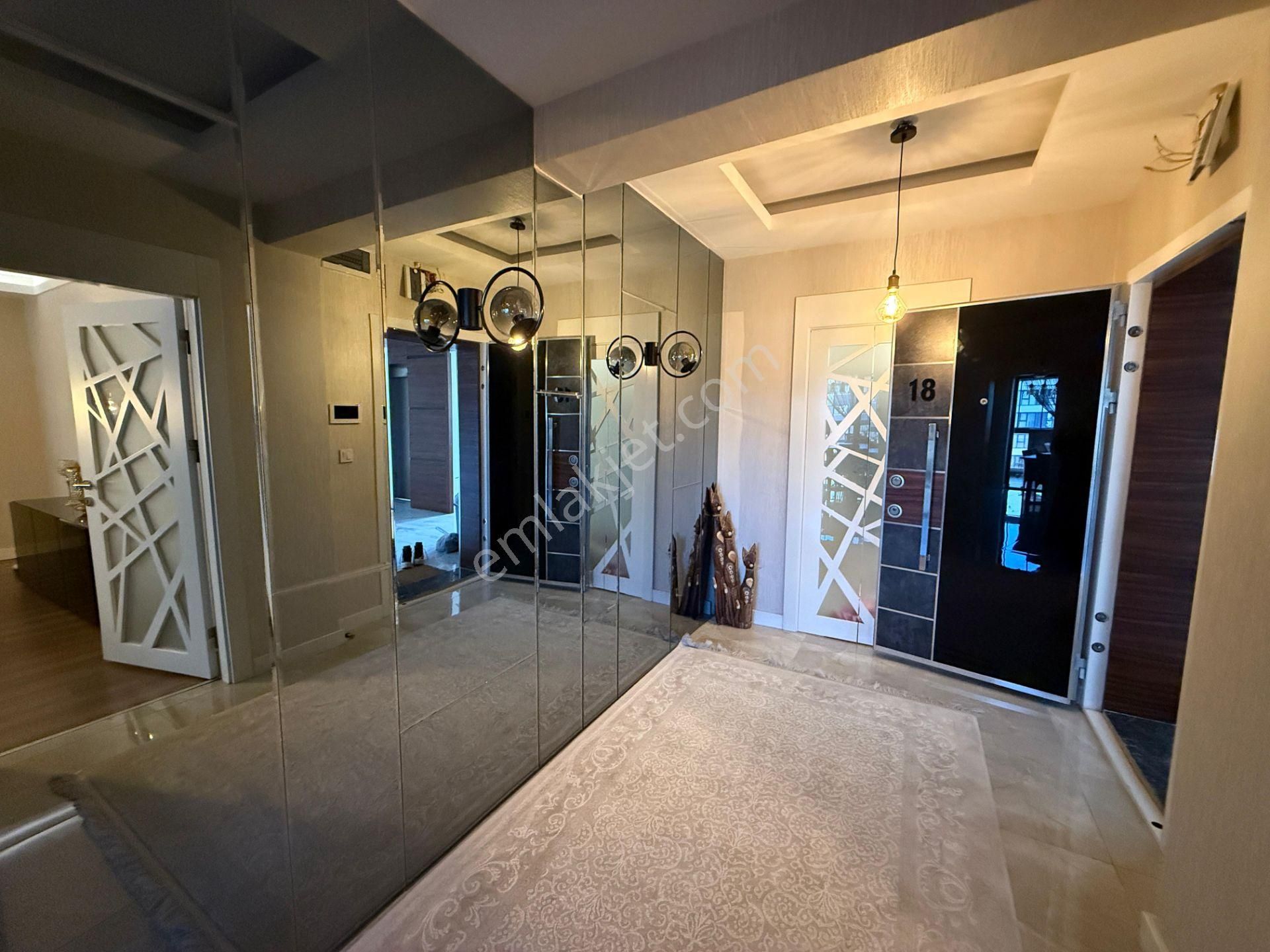 Batıkent Cumhuriyet Mah. Ultra Lüx Yapılı Full Donatılı Site İçi 4+1 Satılık Daire - Görsel 26