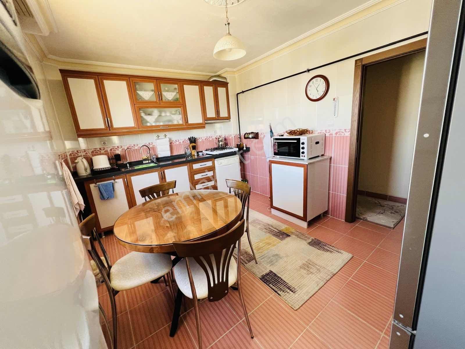 Şentürk Gayrimenkul'den//salı Pazarı Mevkii//çift Banyolu**3+1 - Görsel 2