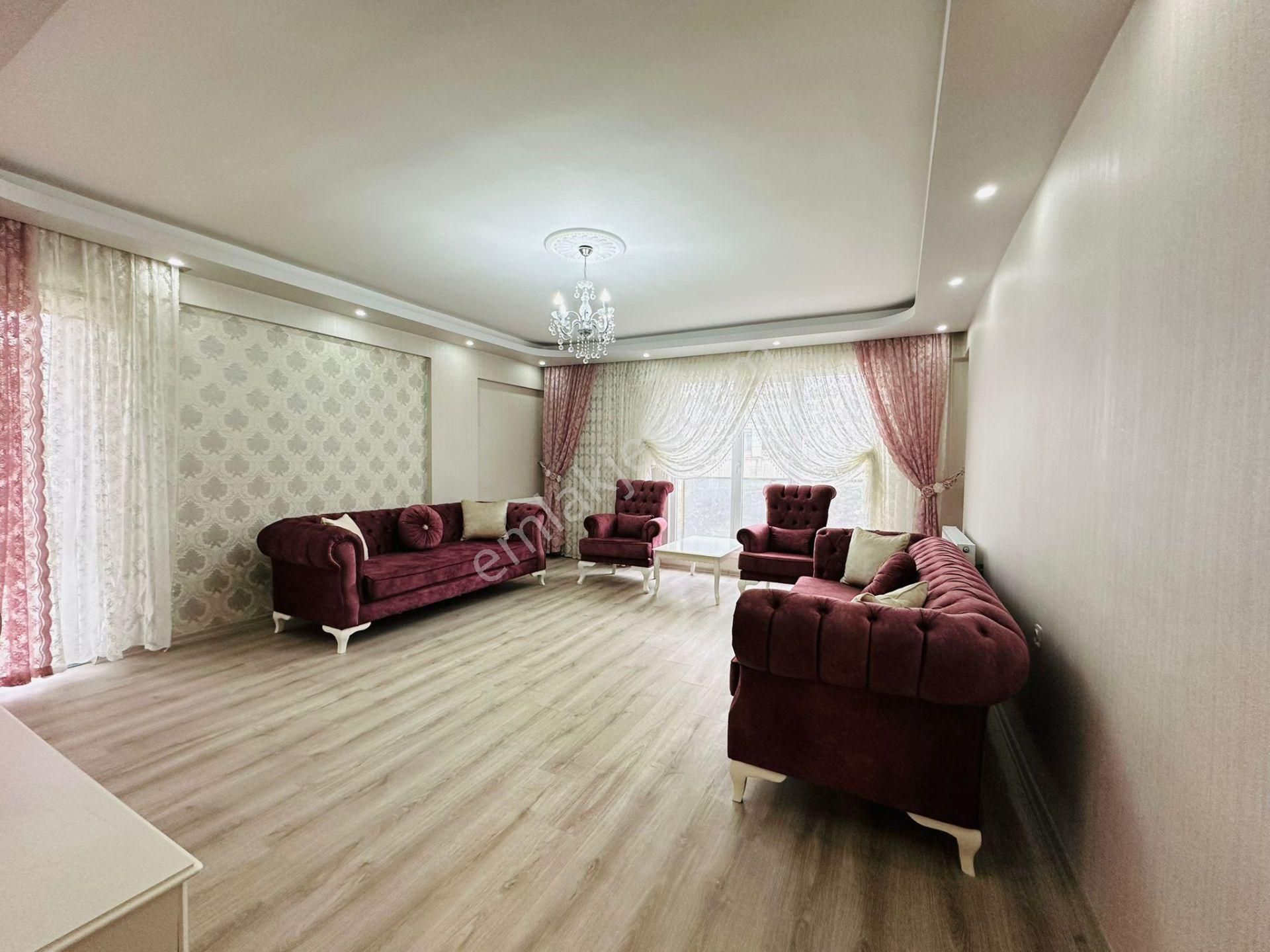 Beşikkaya'da Full+full Yapılı Asansörlü 3+1 Katta Satılık Daire