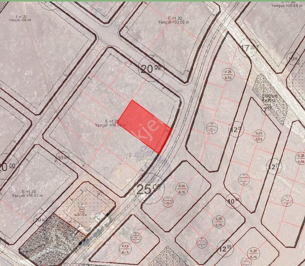 Yaşarsoy Gyo'dan Halilye Güzelyürt Da 25 Mt Yola Cepheli Arsa