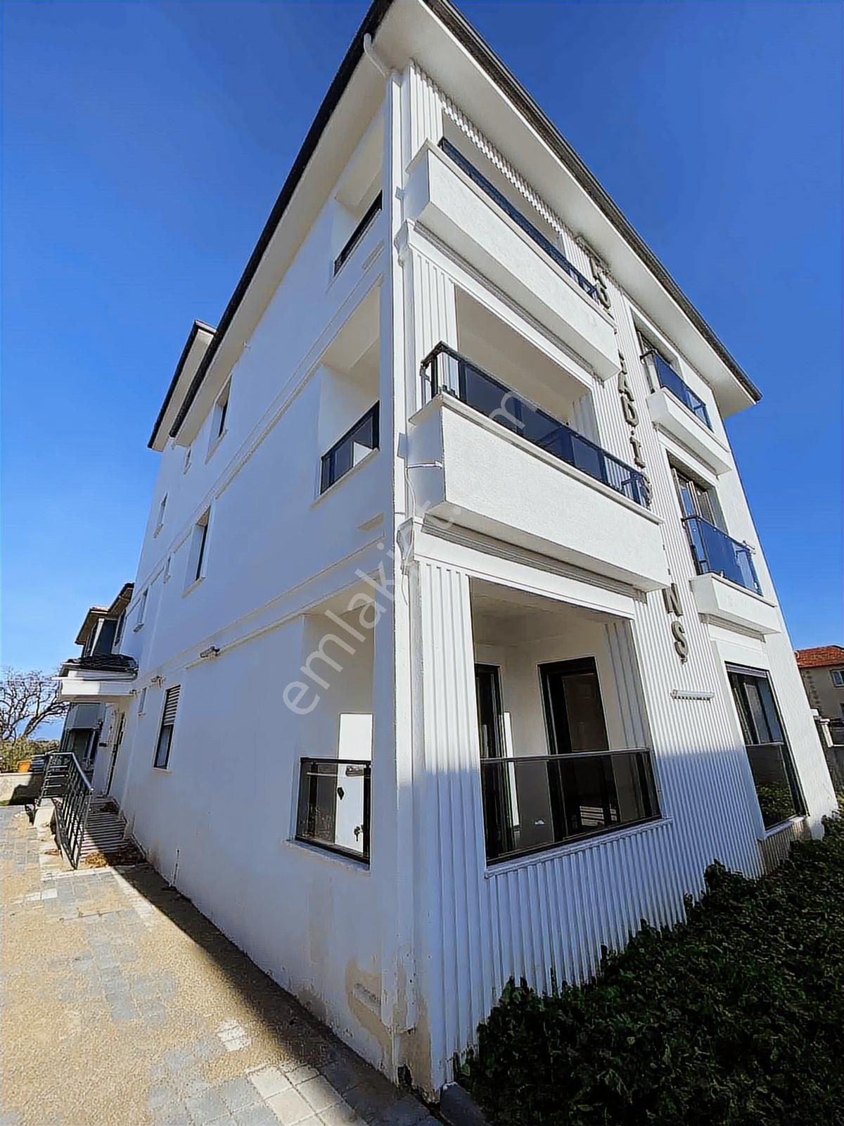 Prestij Emlaktan Gömeç / Kemalpaşa Mah. Satılık 1+1 Lüks Daire - Görsel 16