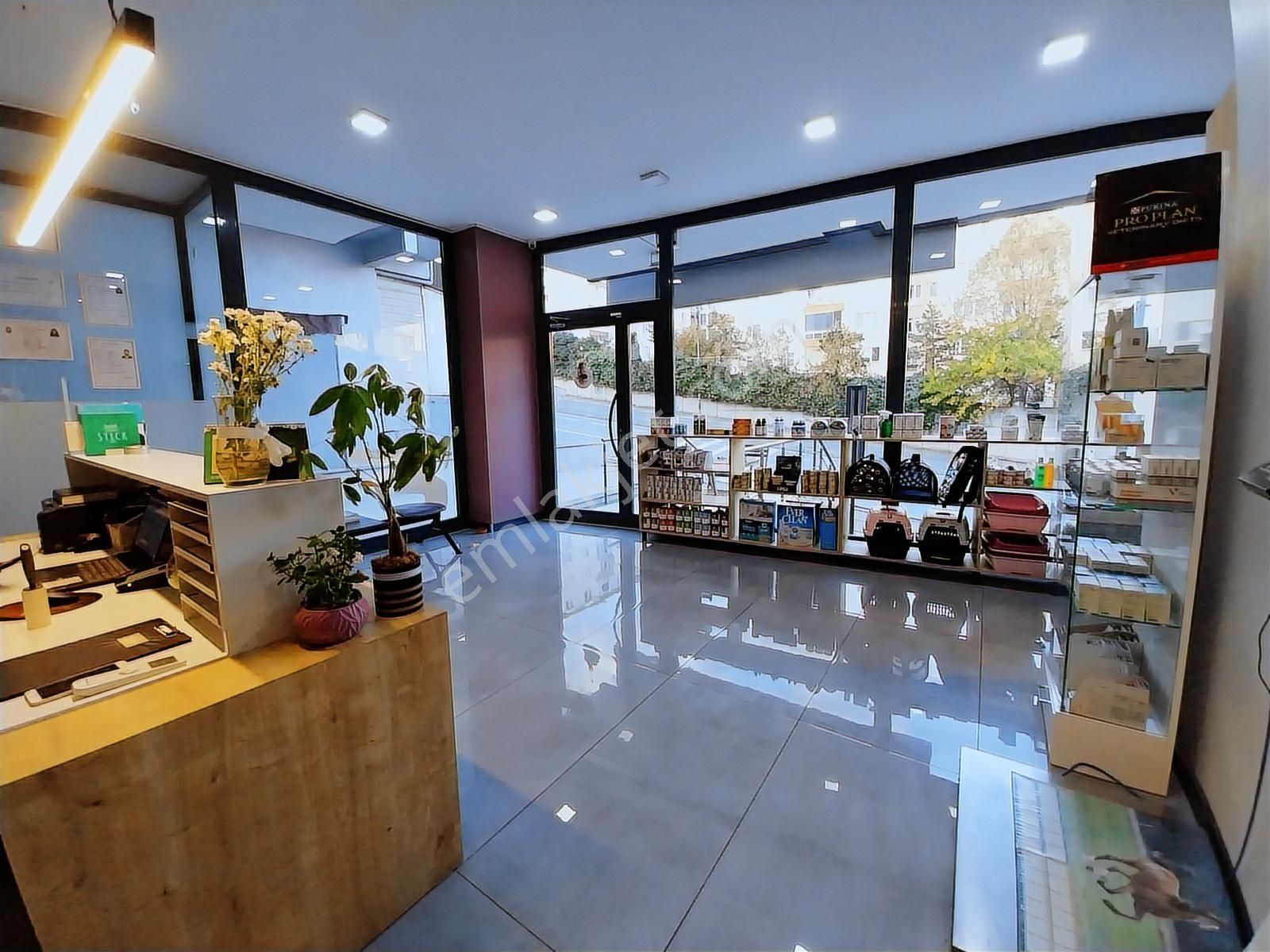 Cadde Üzerinde Tabela Değeri Yüksek Fırsat