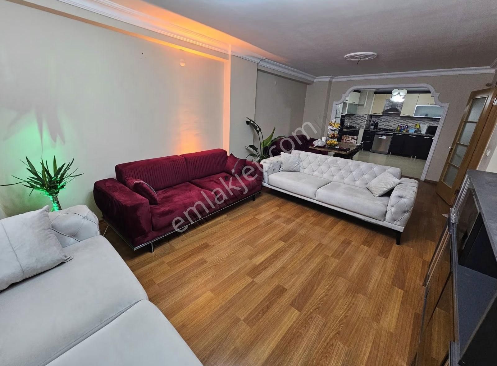 Üsküdar Merkezde 3+1 Genç Bina 145m2 Balkonlu 2 Wcli Ferah Daire - Görsel 21