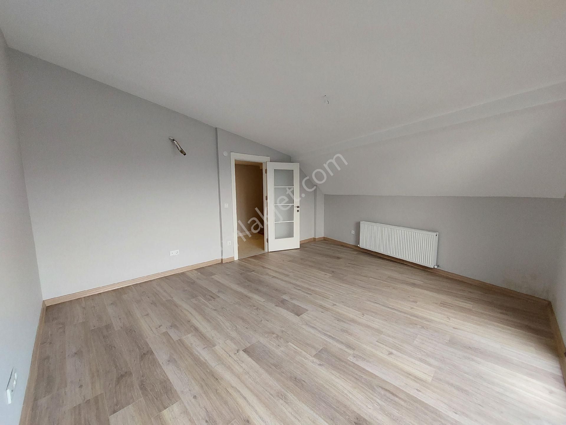 Adalar Ve E5 Manzaralı 3+1 Dubleks Harika Konum Ve Birinci Sınıf İşçilik - Görsel 25