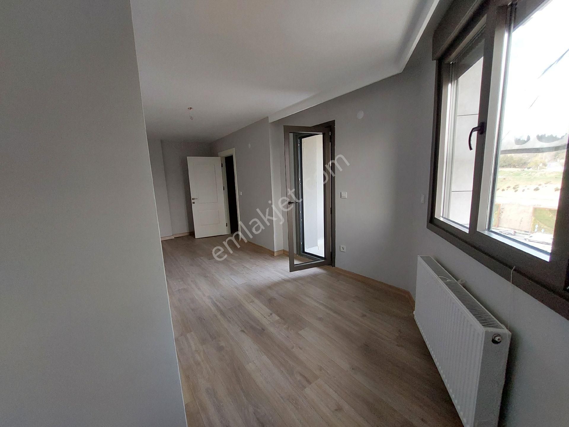 Adalar Ve E5 Manzaralı 3+1 Dubleks Harika Konum Ve Birinci Sınıf İşçilik - Görsel 5