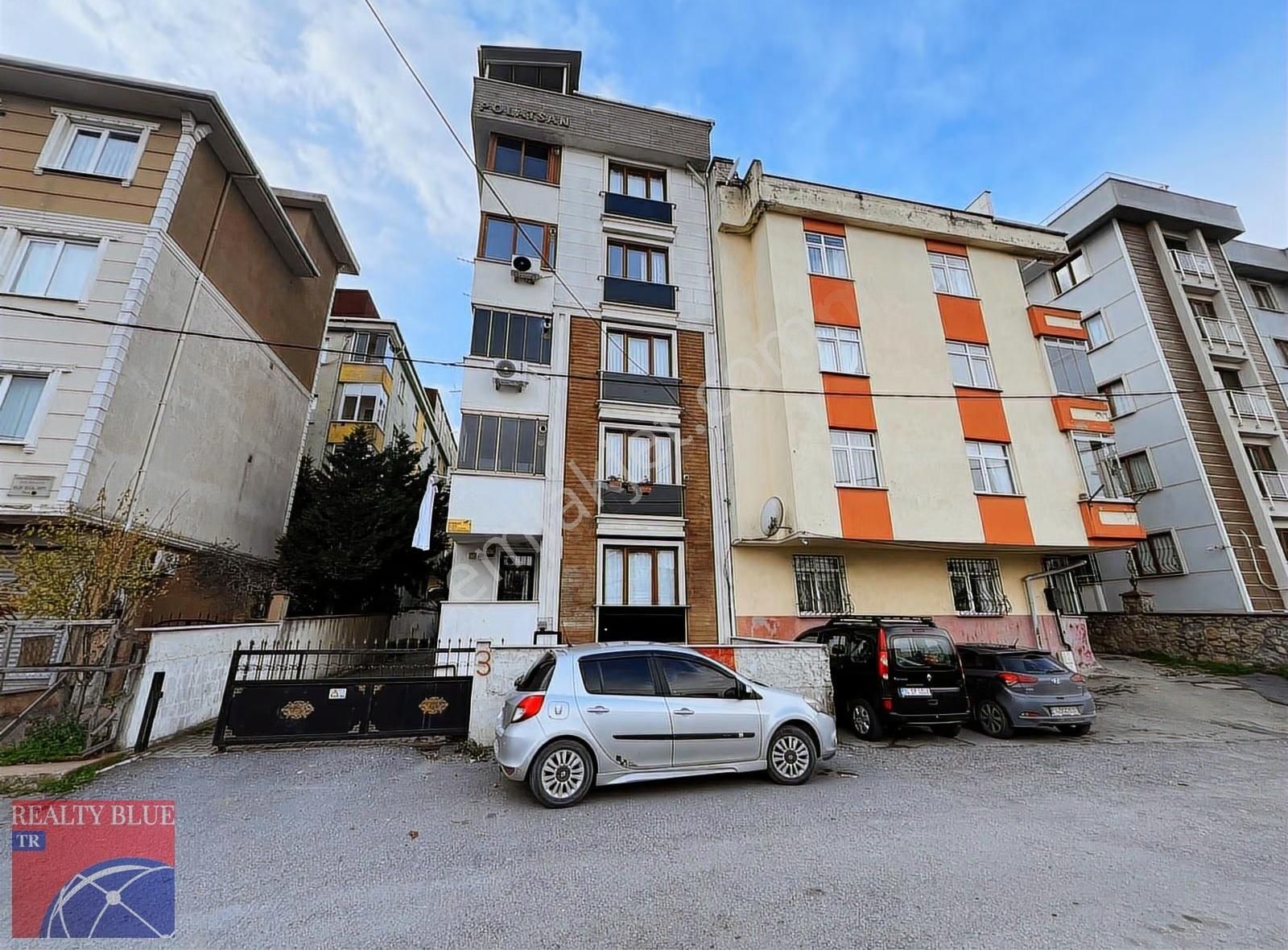 Pendik Esenler'de Tek Daire Üzeri Genç Binada Satılık 2+1 Daire - Görsel 3