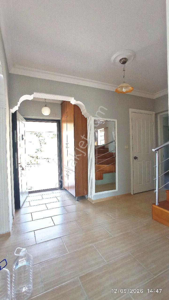Güzelbahçe De Kolejlere Yakın Müstakil 4+1 Villa Kiralık. - Görsel 2