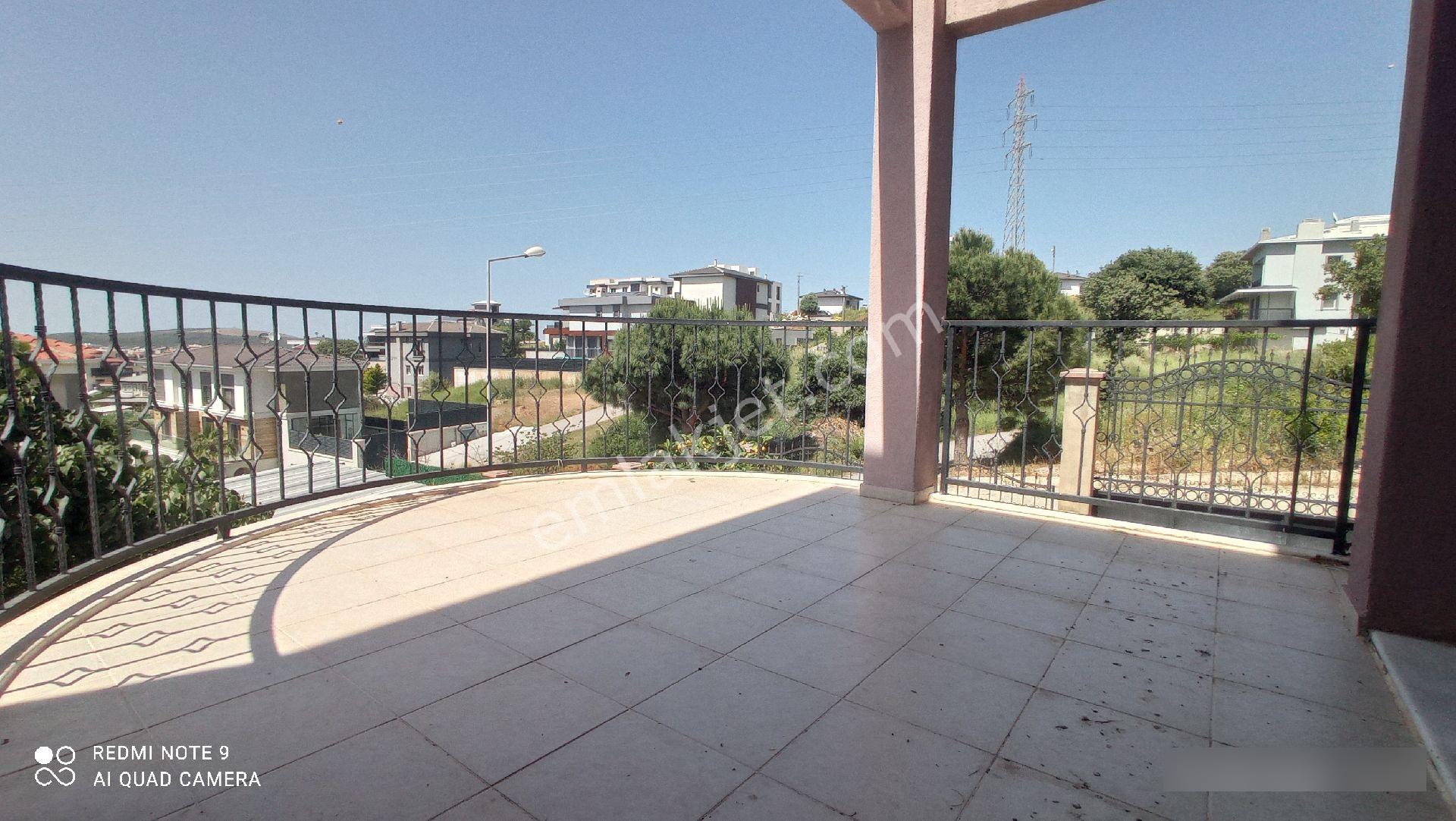 Güzelbahçe De Kolejlere Yakın Müstakil 4+1 Villa Kiralık. - Görsel 11