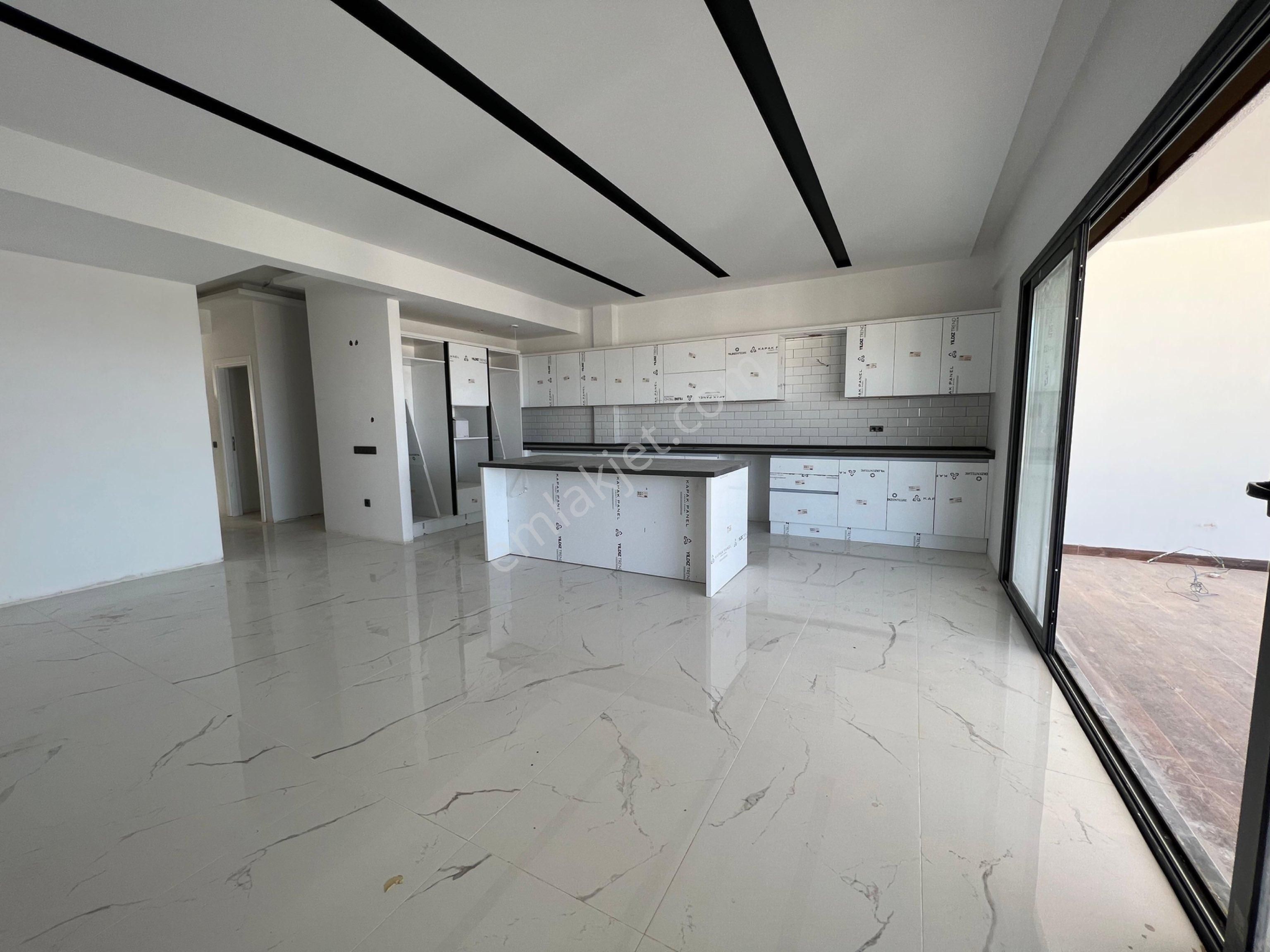 Kuşadasında 3+1 Deniz Manzaralı Geniş Kullanımlı Havuzlu Site İçerisinde Lüks Daire - Görsel 5