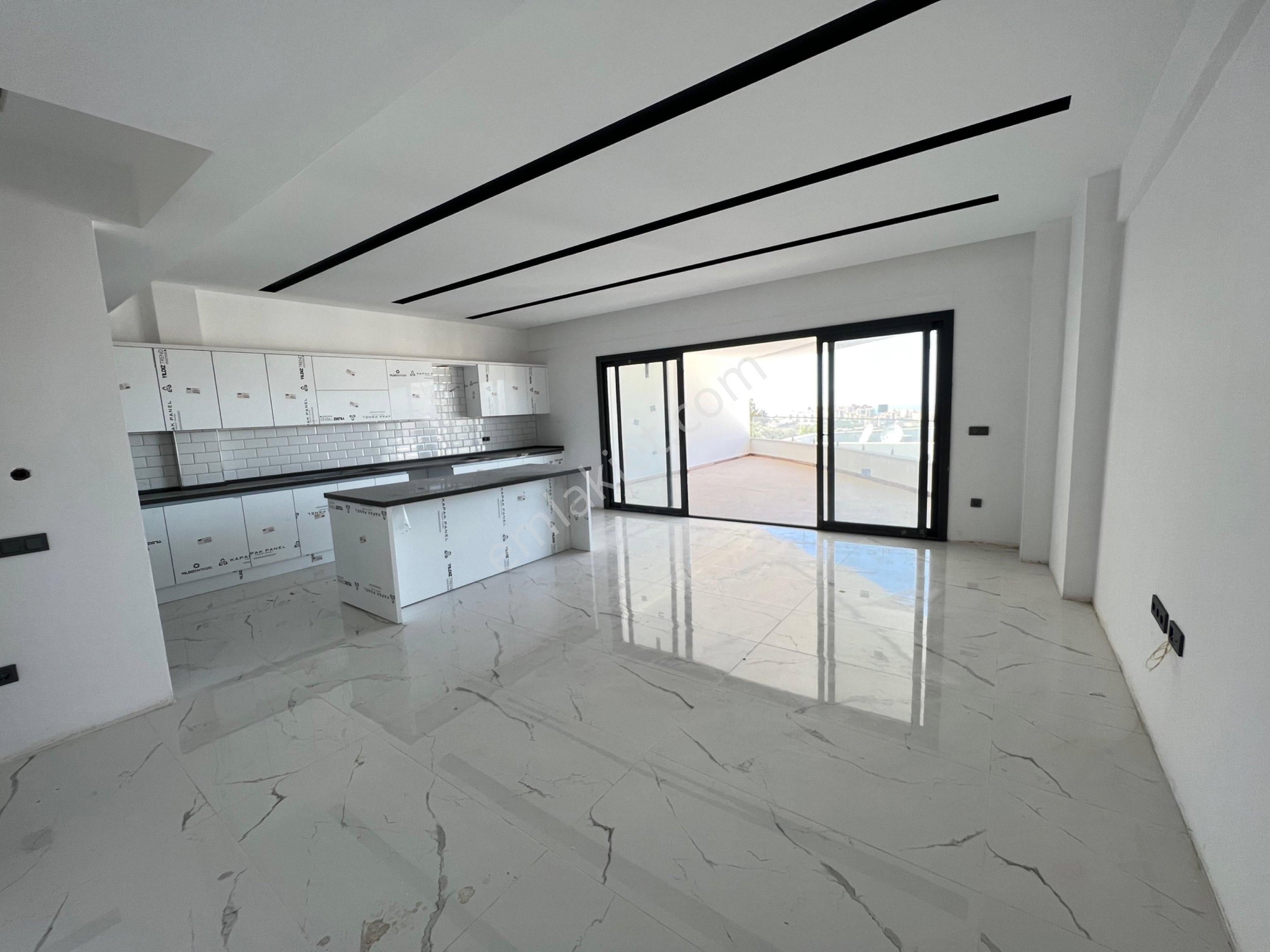 Kuşadasında 3+1 Deniz Manzaralı Geniş Kullanımlı Havuzlu Site İçerisinde Lüks Daire - Görsel 10