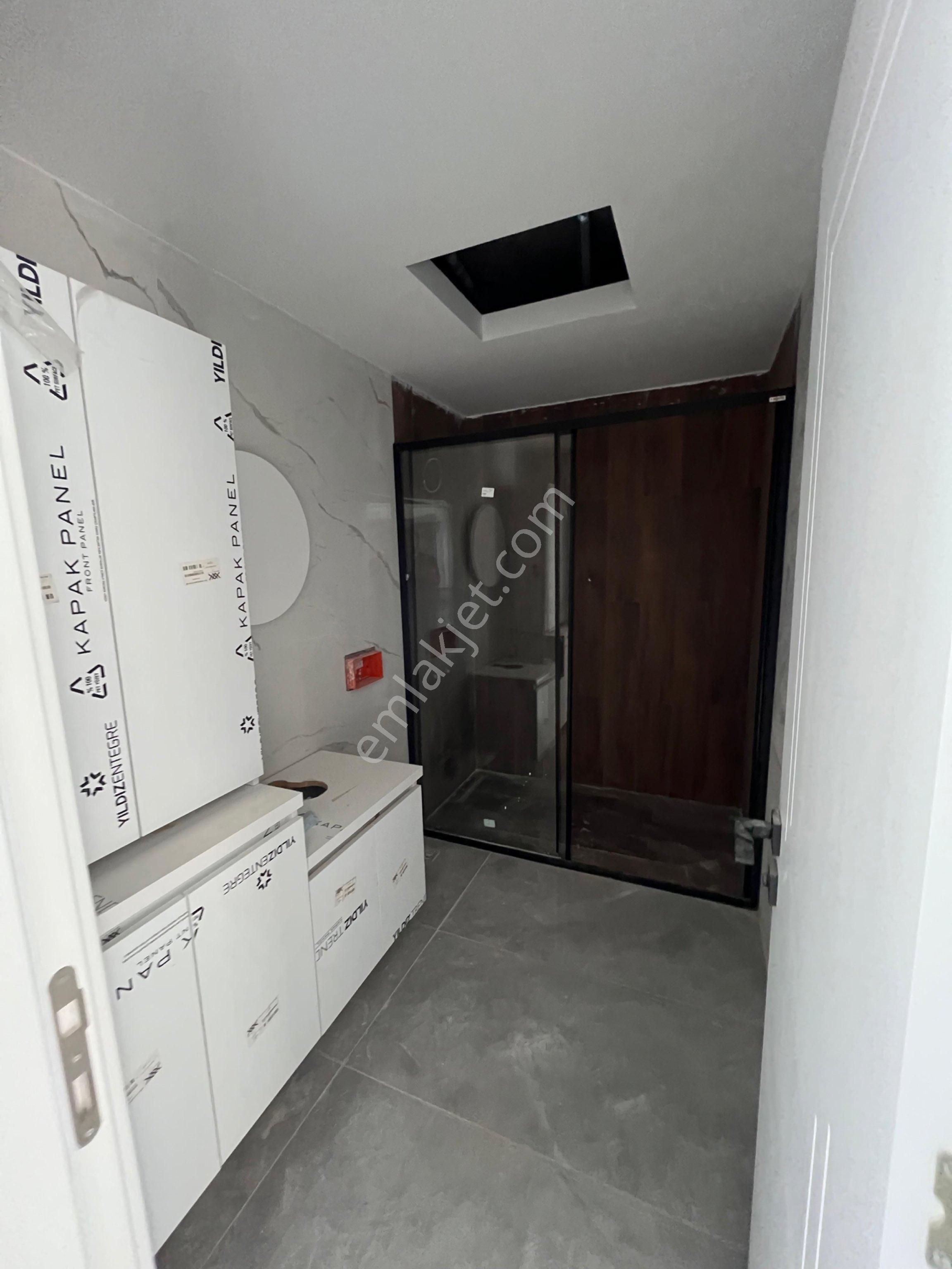 Kuşadasında 3+1 Deniz Manzaralı Geniş Kullanımlı Havuzlu Site İçerisinde Lüks Daire - Görsel 16