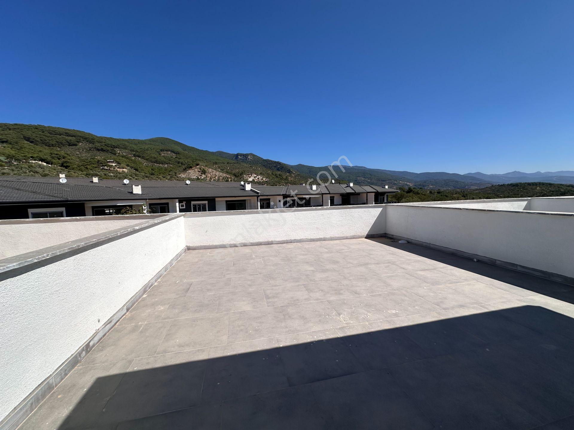 Mera Emlaktan Çamlıbel'de Havuzlu-teraslı 1+1 100m2 Lüx Daire - Görsel 5