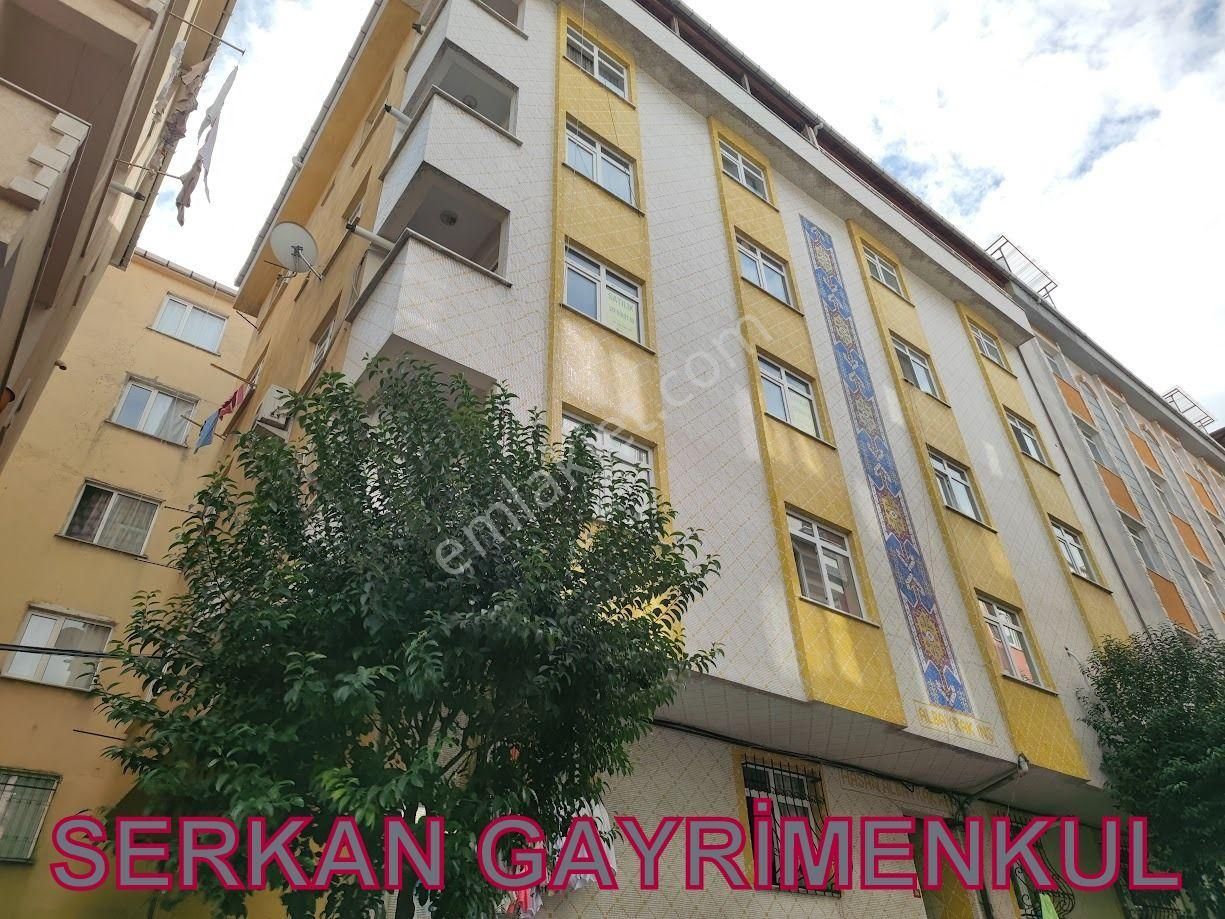 Serkan Gayrimenkulden Bahçelievler Yenibosnada 18 Yıllık 2.ci Kat Bina - Görsel 13