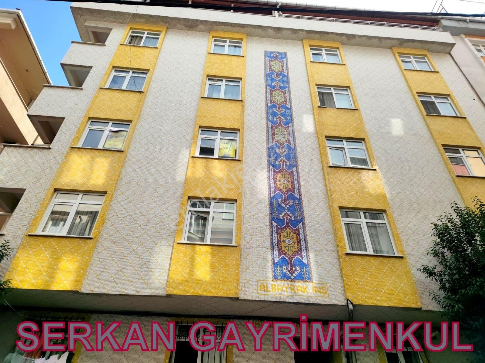 Serkan Gayrimenkulden Bahçelievler Yenibosnada 18 Yıllık 2.ci Kat Bina