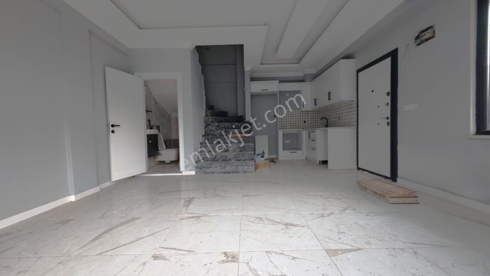 Kocaali'de Görenlerin Beğendiği Satılık 3+1 Villa - Görsel 10